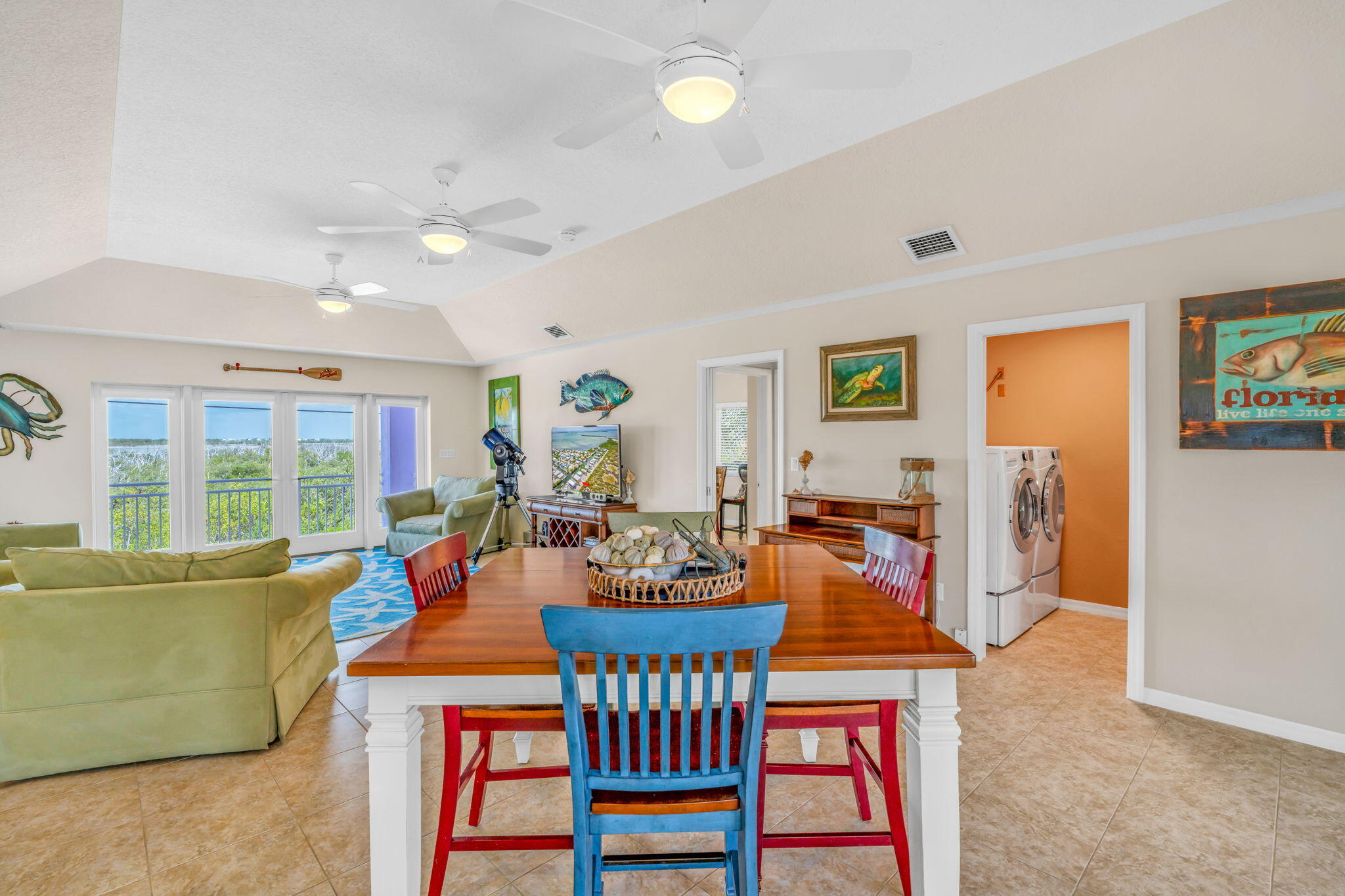 823 Indies Road Property Photo 6