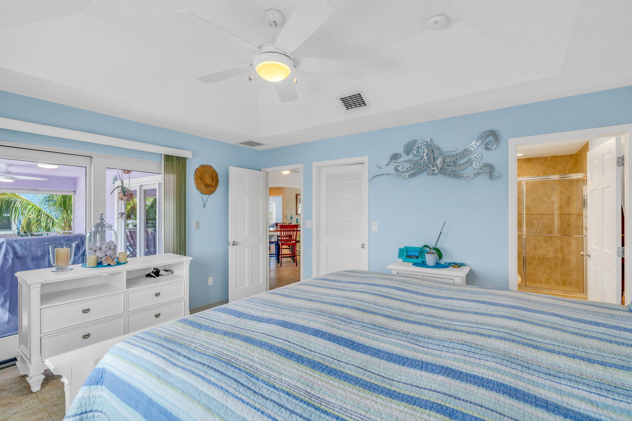 823 Indies Road Property Photo 17