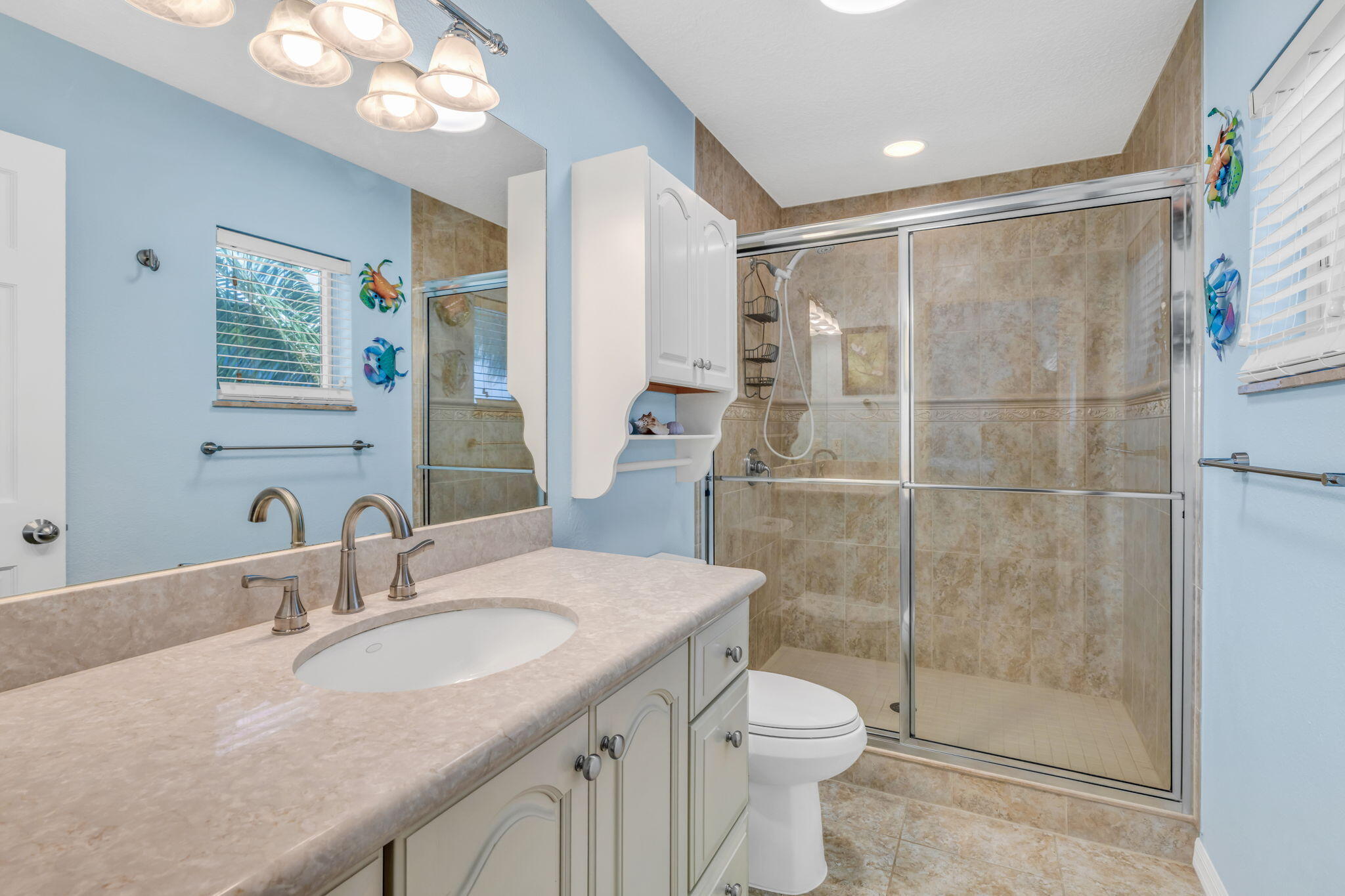 823 Indies Road Property Photo 20