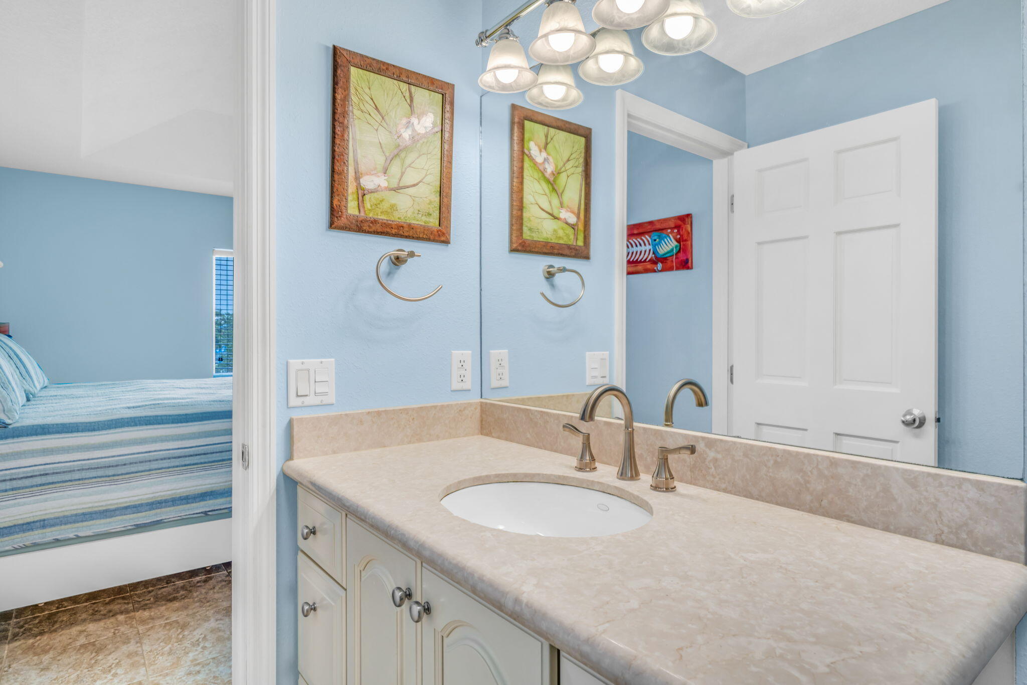 823 Indies Road Property Photo 21