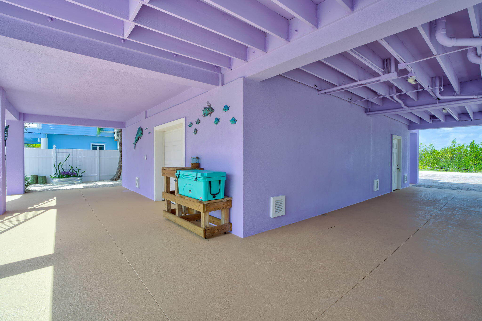 823 Indies Road Property Photo 35