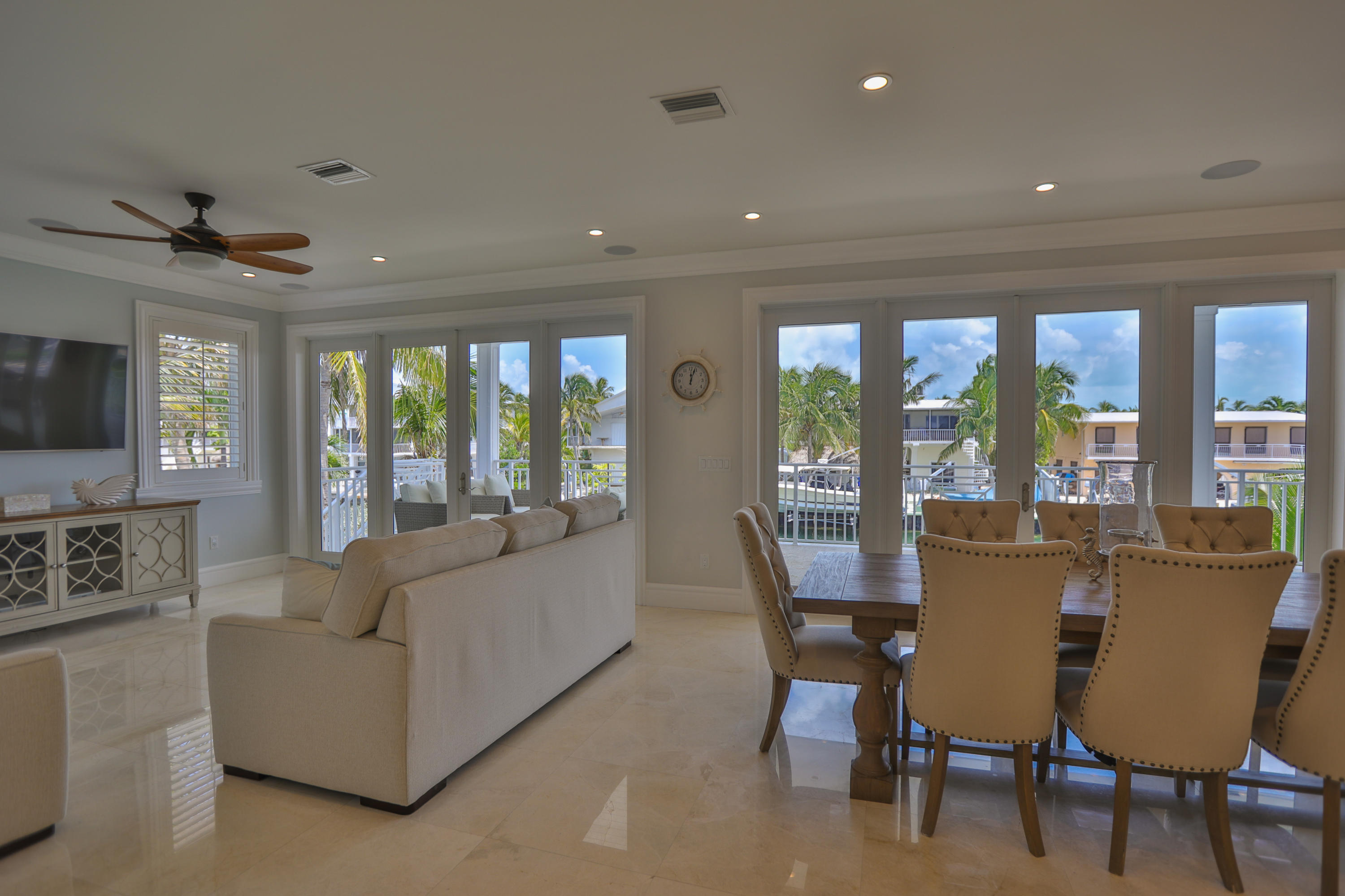 128 Leoni Drive Property Photo 13