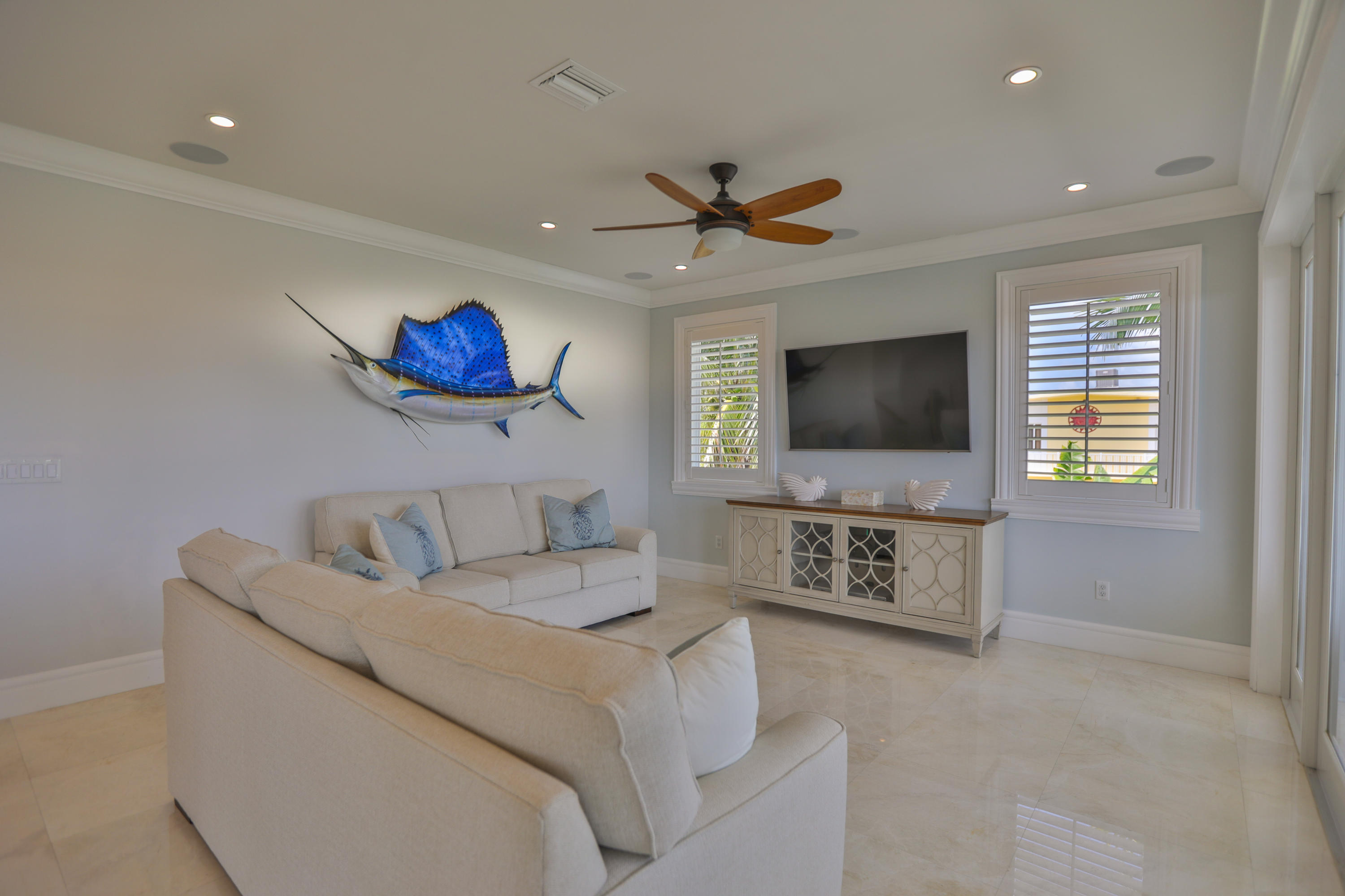 128 Leoni Drive Property Photo 14