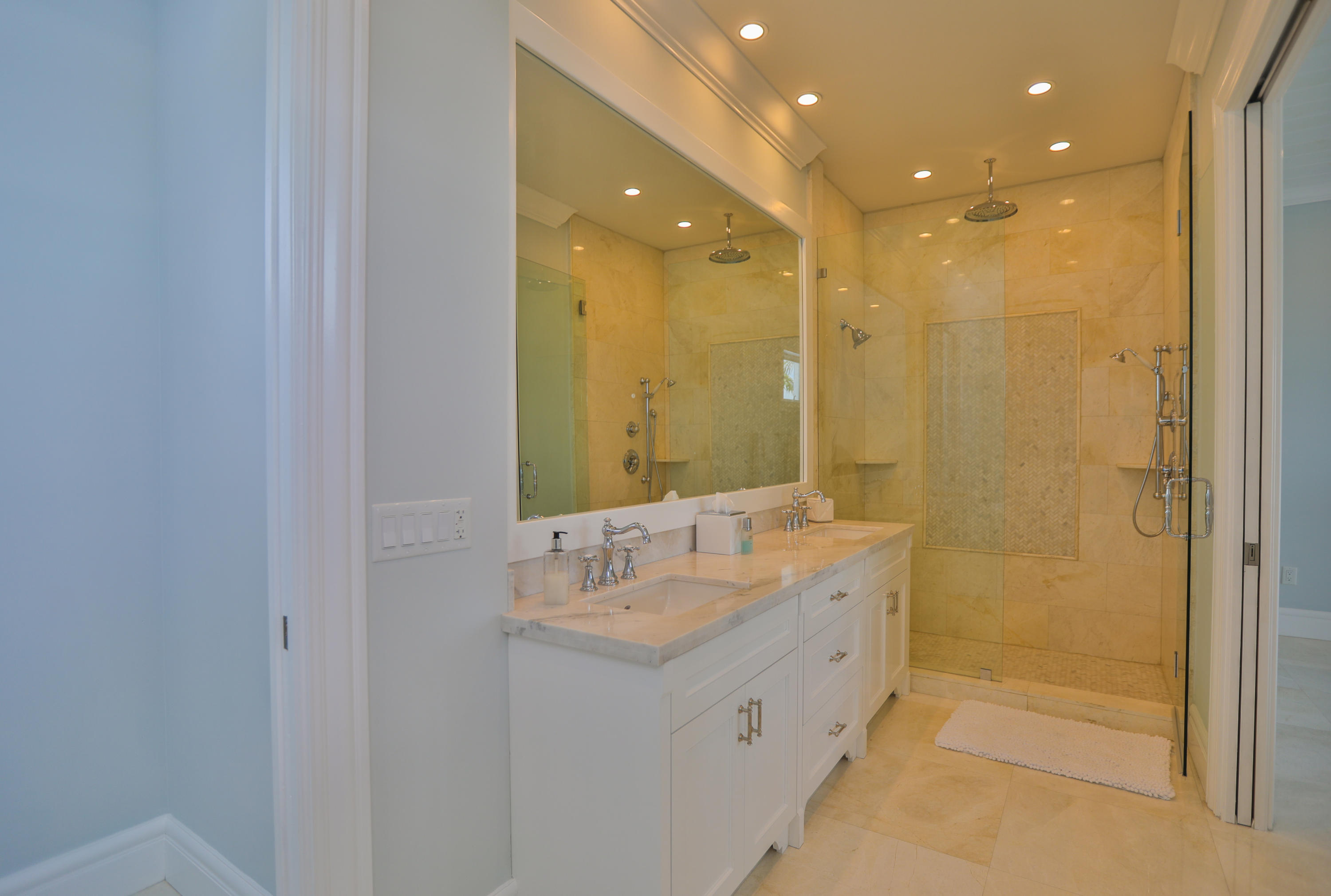 128 Leoni Drive Property Photo 23