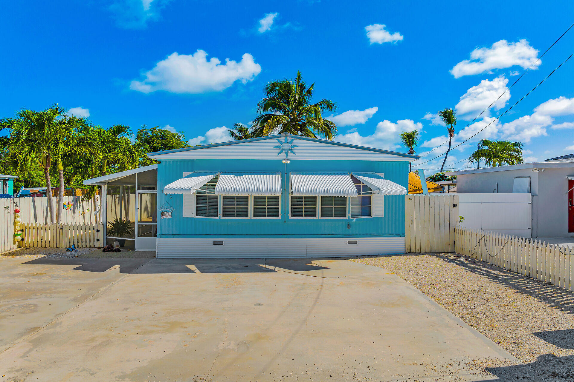 143 2nd Court Property Photo 1