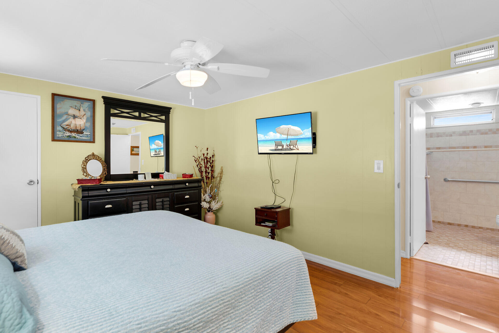 143 2nd Court Property Photo 23