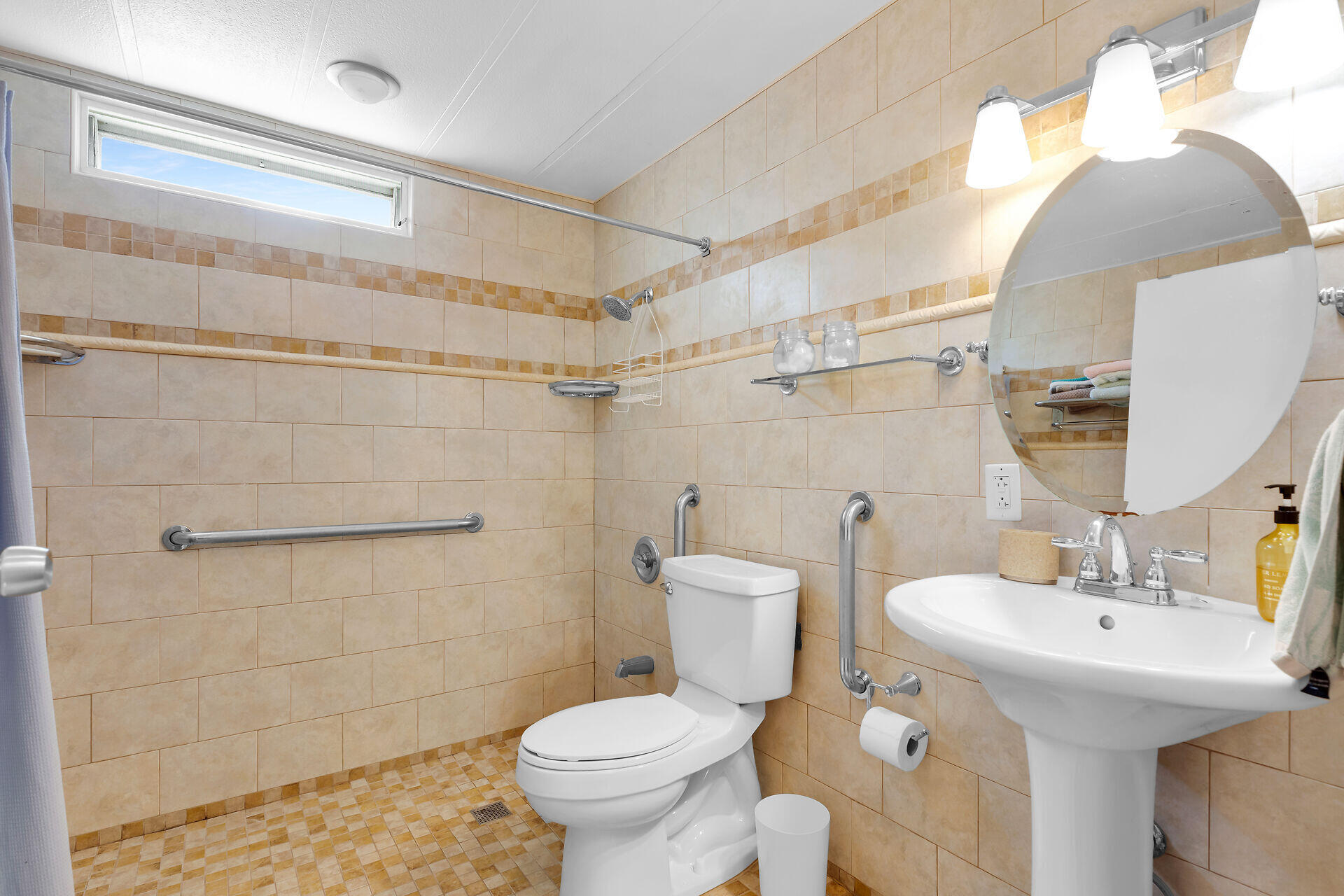 143 2nd Court Property Photo 29