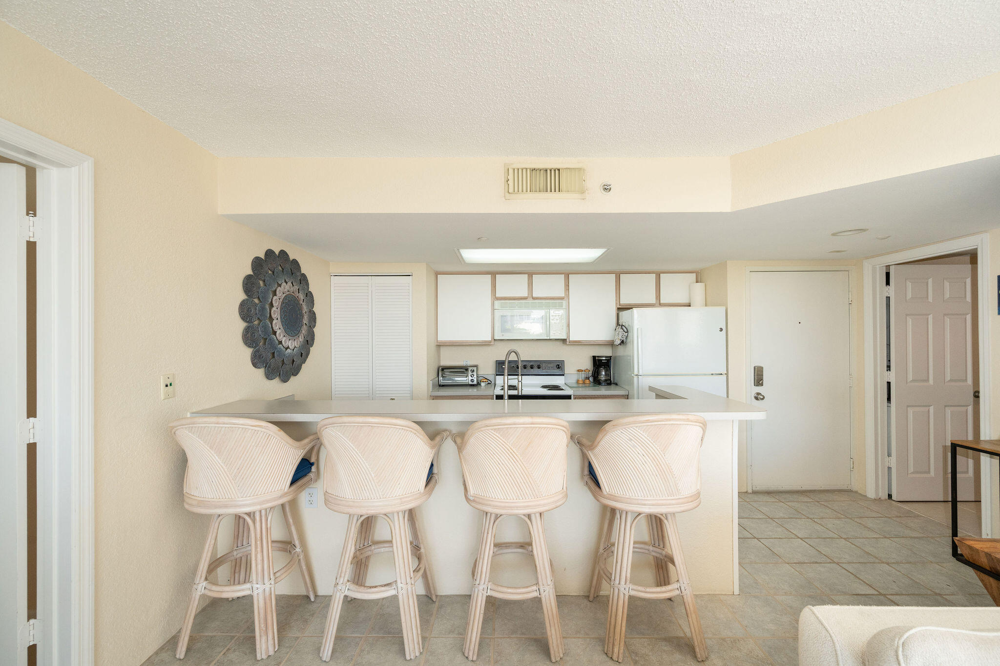 3635 Seaside Drive, 305 Property Photo 6