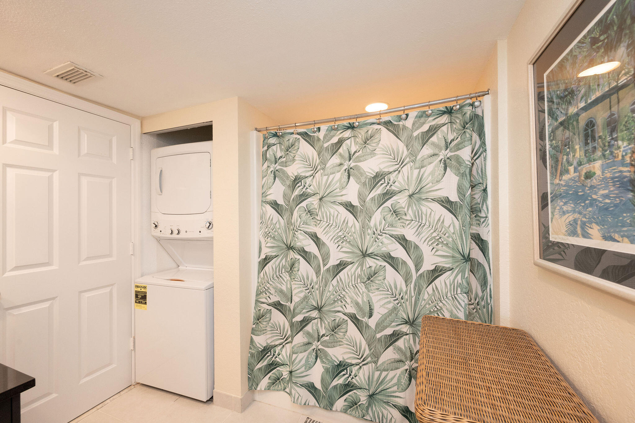 3635 Seaside Drive, 305 Property Photo 18