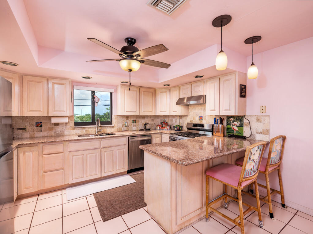 61 W Cahill Court Property Photo 4