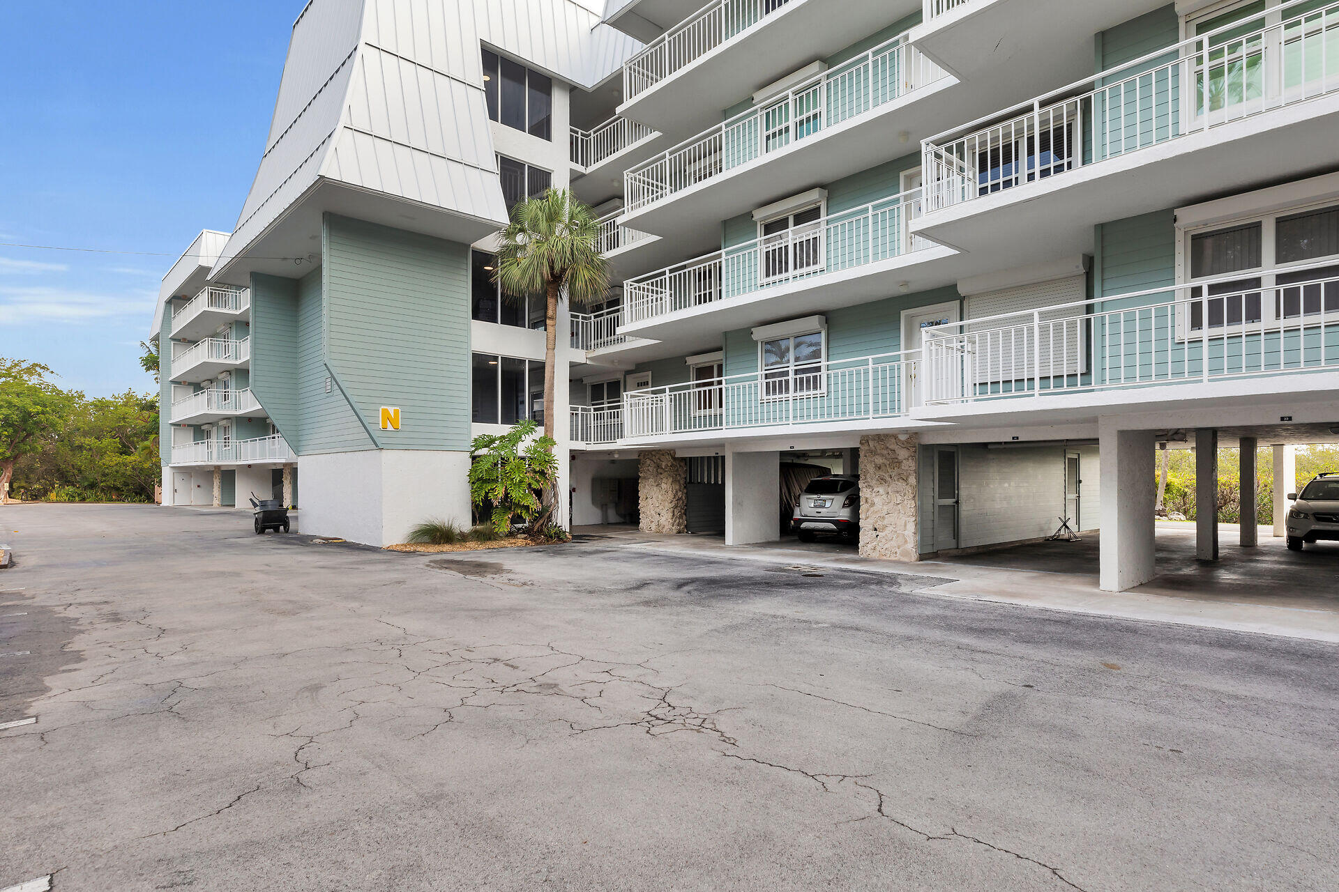 1901 S Roosevelt Boulevard, 104n Property Photo 28