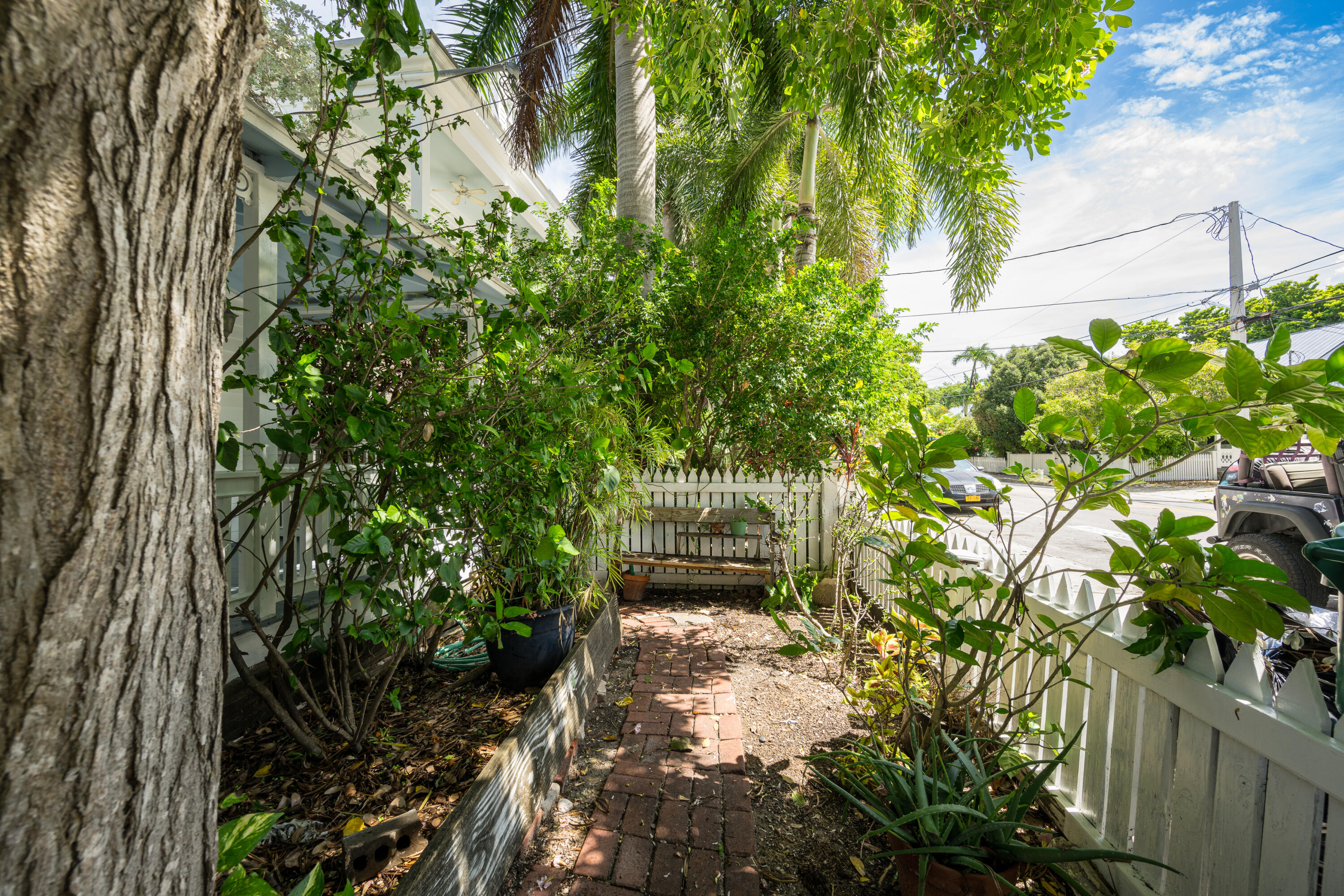 815 Eaton Street Property Photo 3