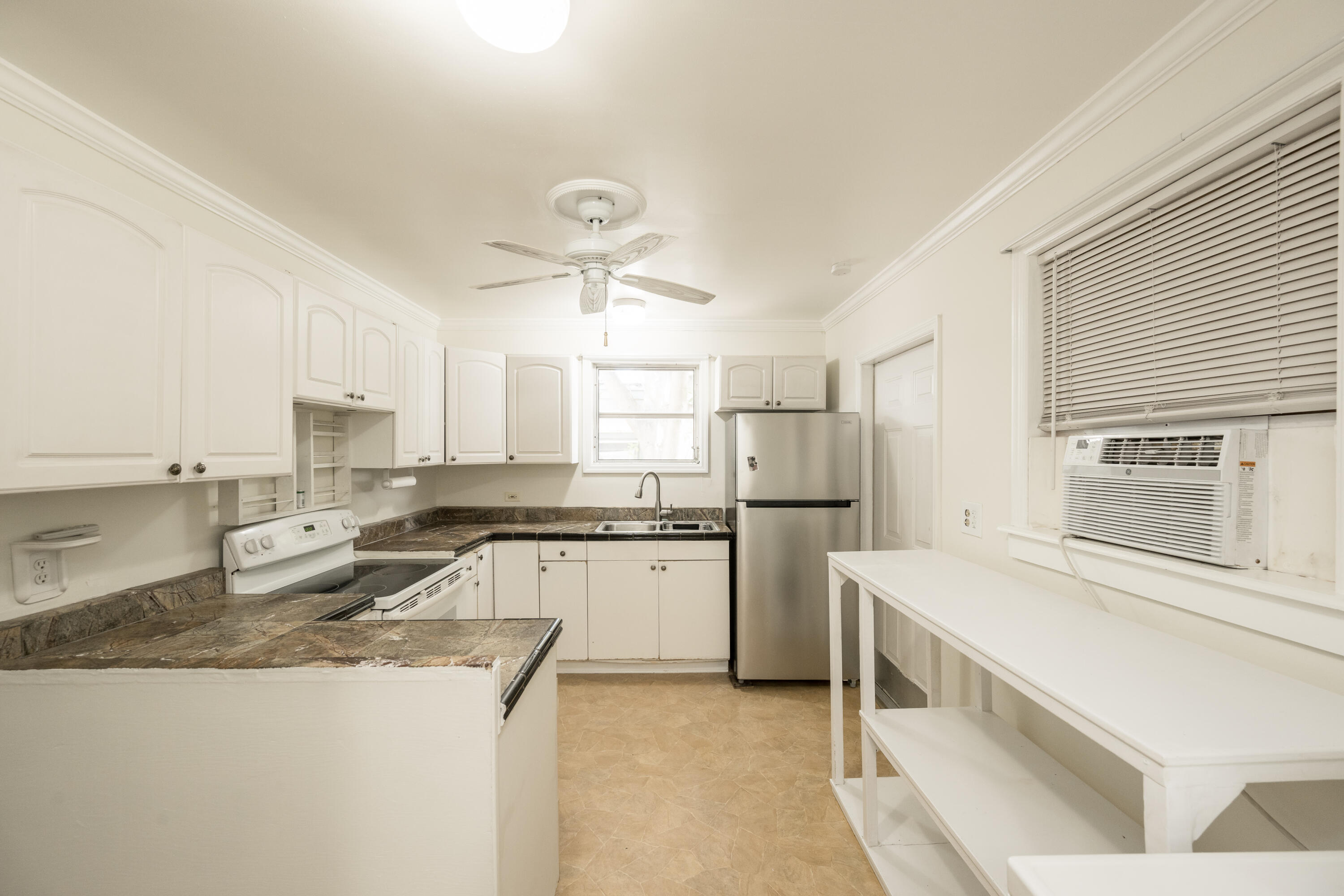 815 Eaton Street Property Photo 6