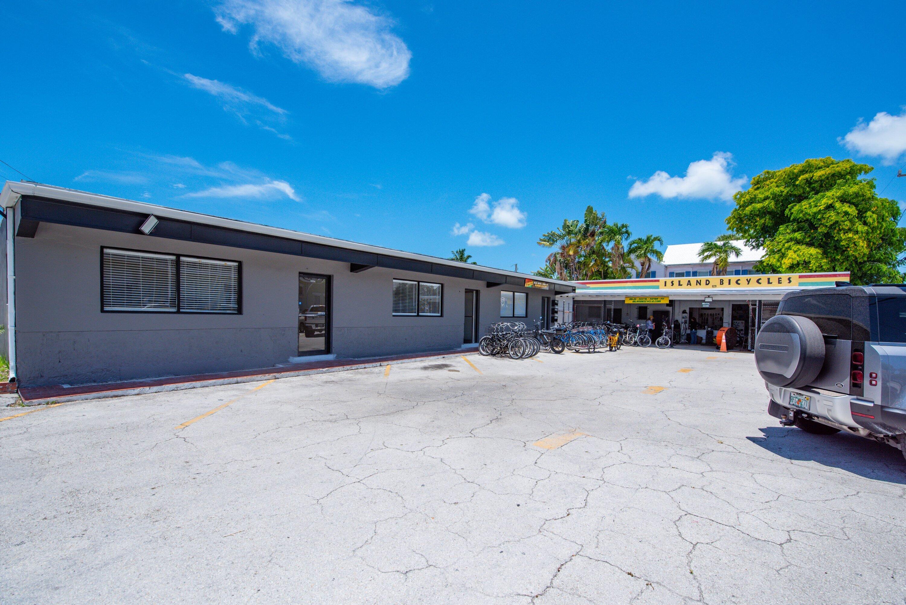 929 Truman Avenue, A Property Photo 2