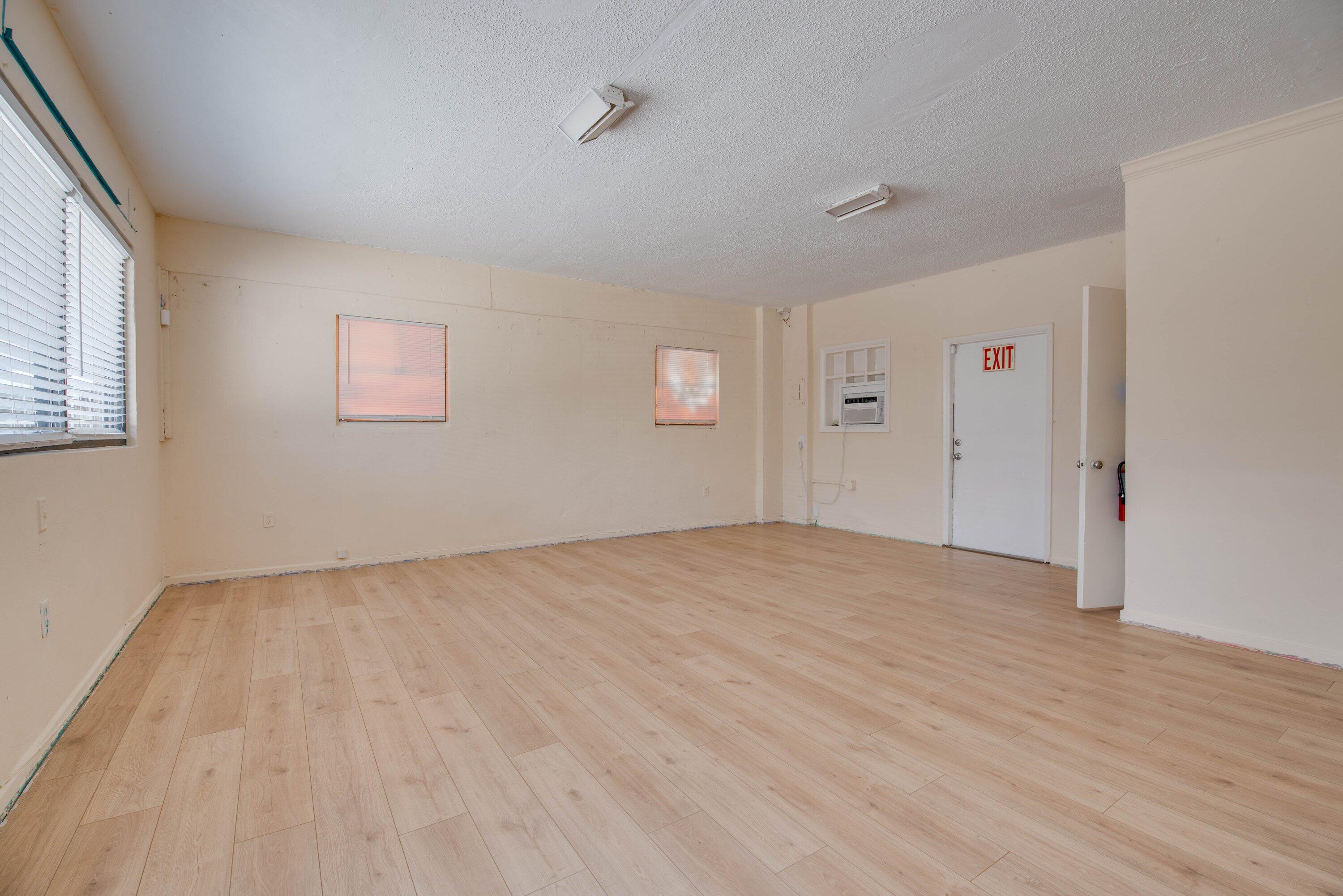 929 Truman Avenue, A Property Photo 4