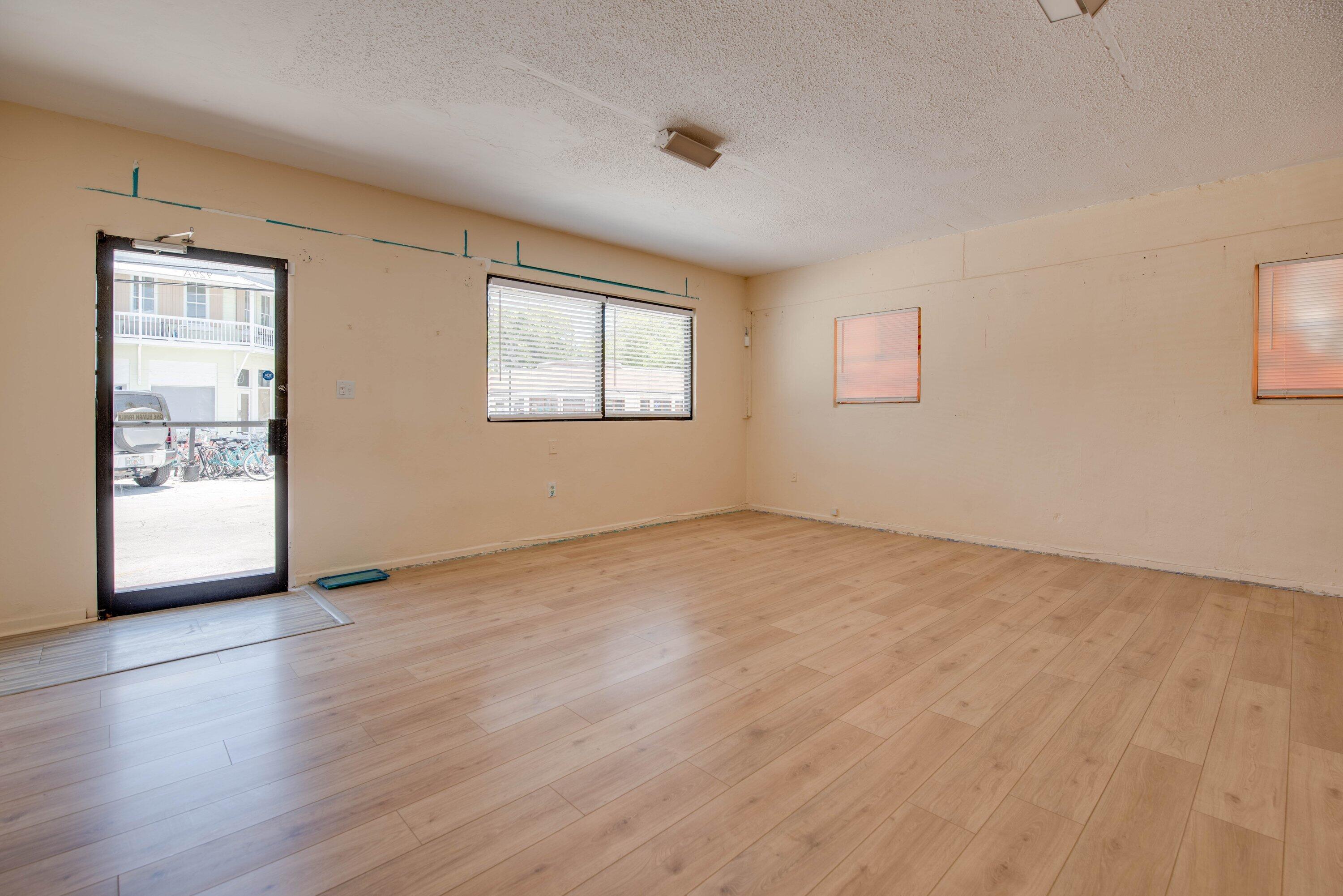 929 Truman Avenue, A Property Photo 7