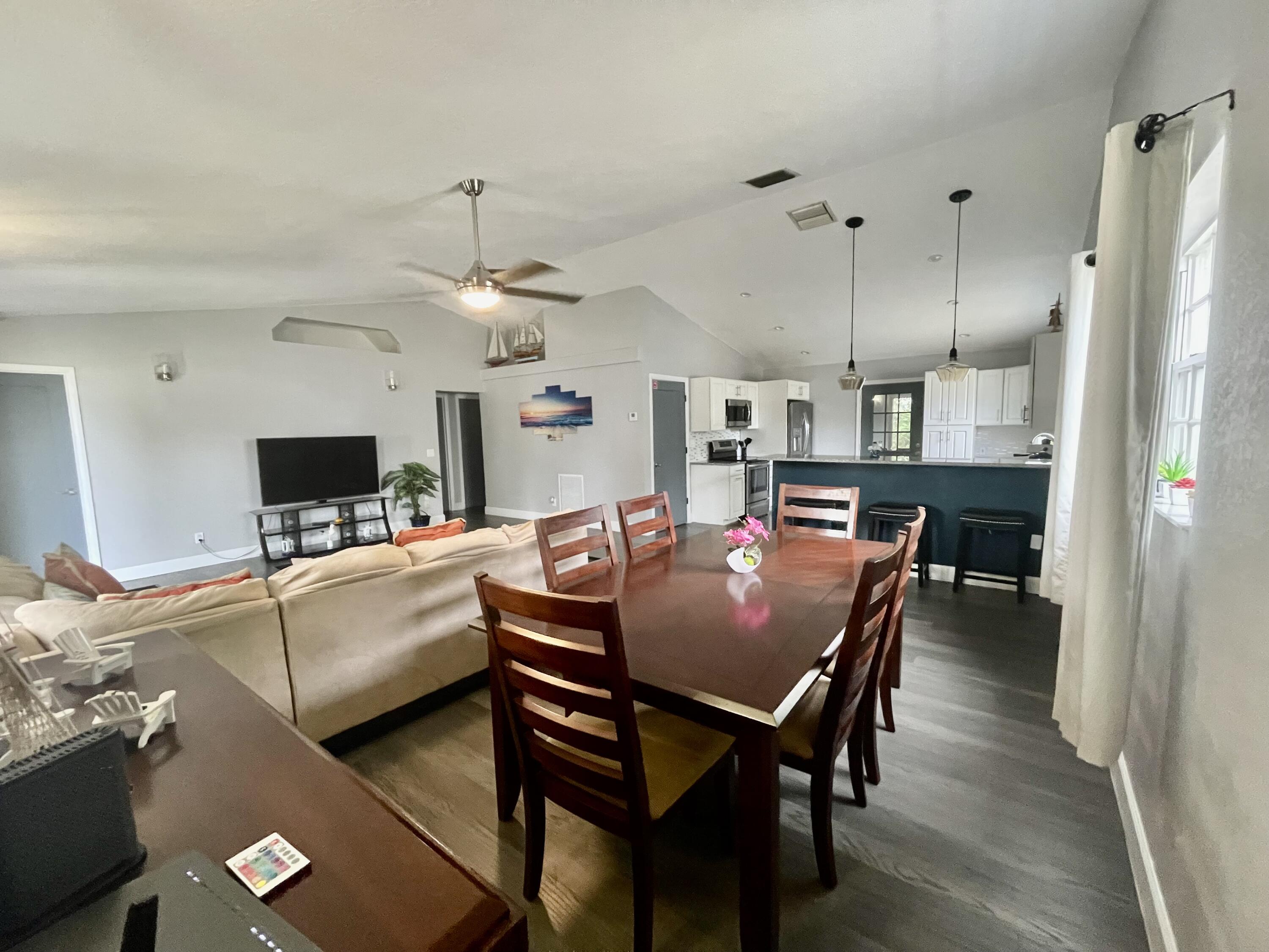 111 1st Street Property Photo 9