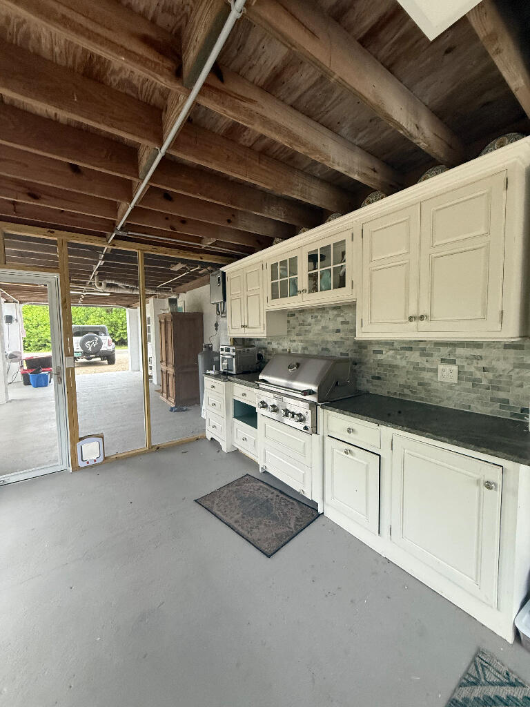 1672 Pandorea Lane Property Photo 10