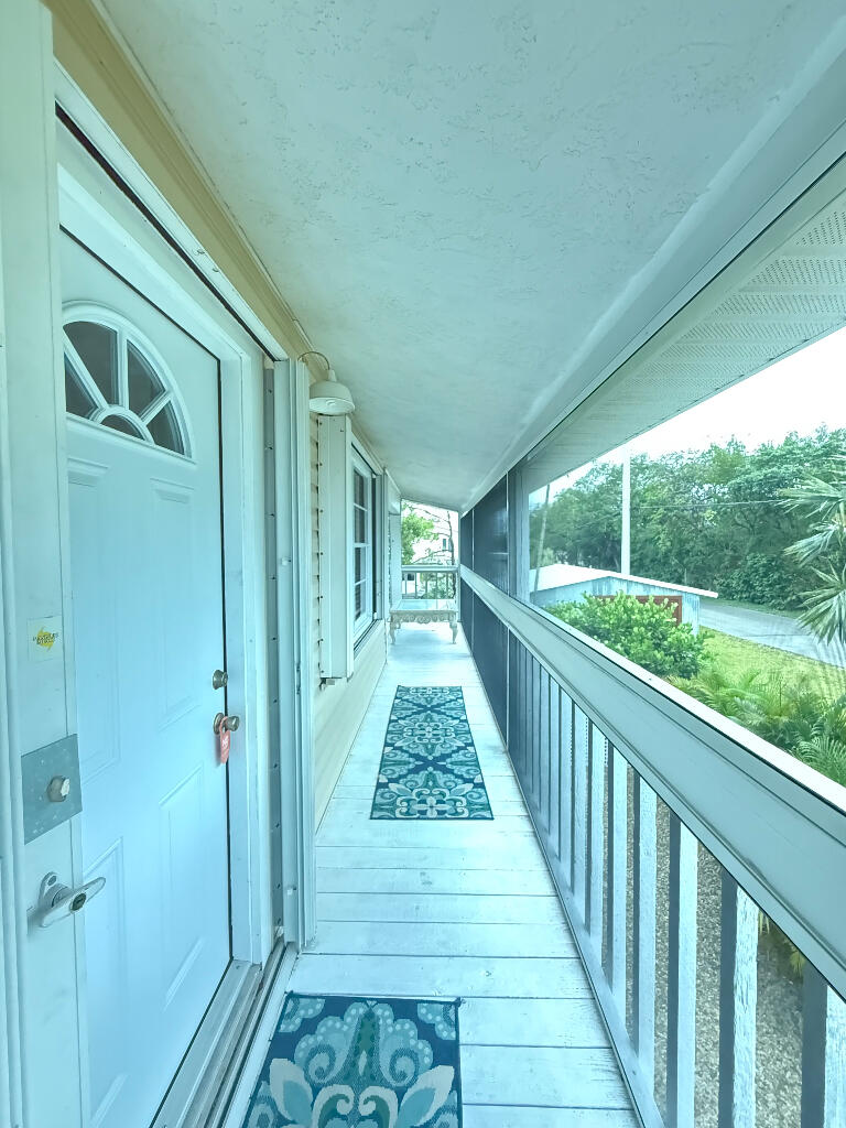1672 Pandorea Lane Property Photo 14