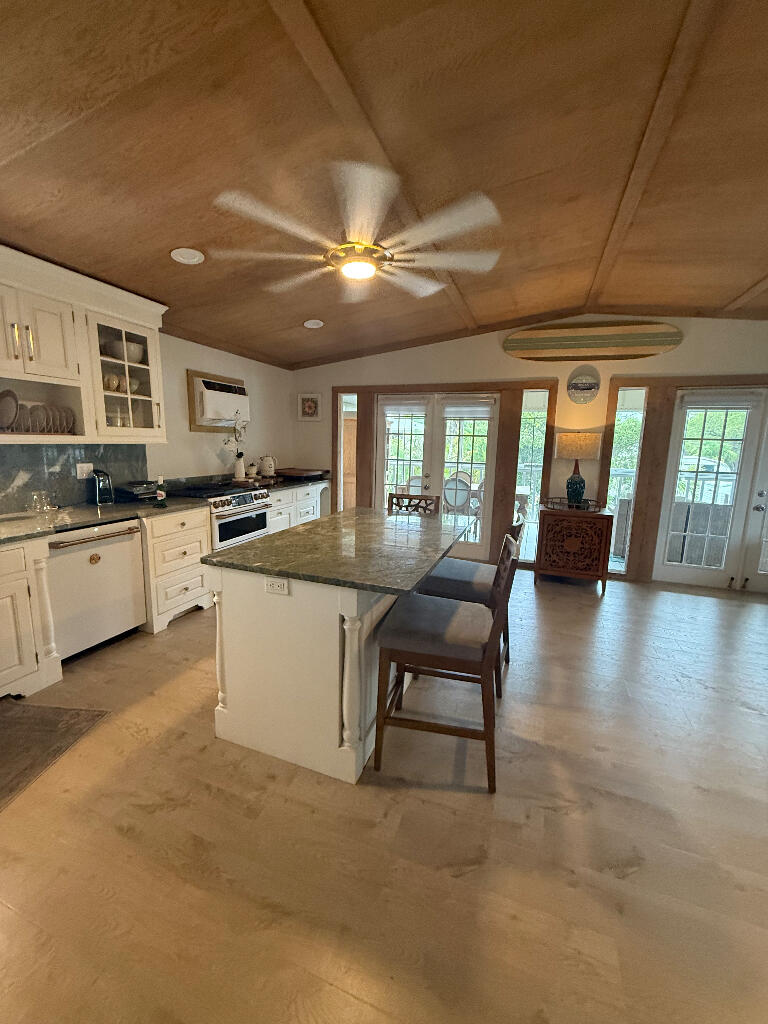 1672 Pandorea Lane Property Photo 25