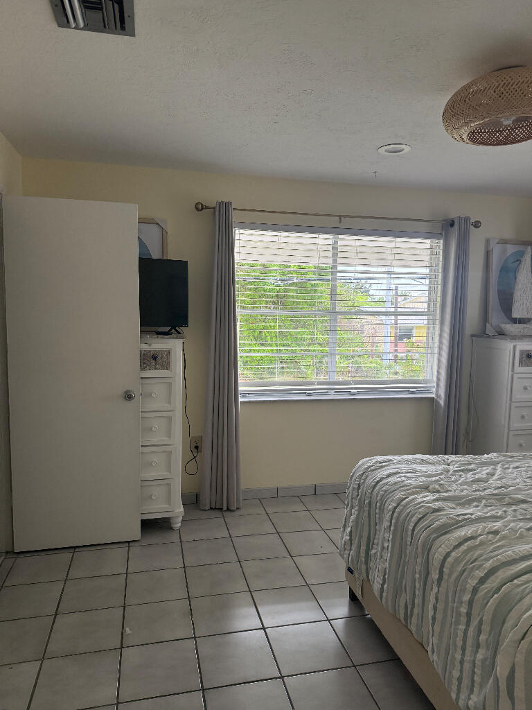 1672 Pandorea Lane Property Photo 34
