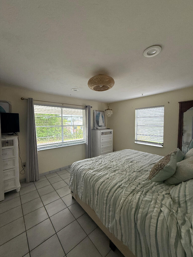 1672 Pandorea Lane Property Photo 36