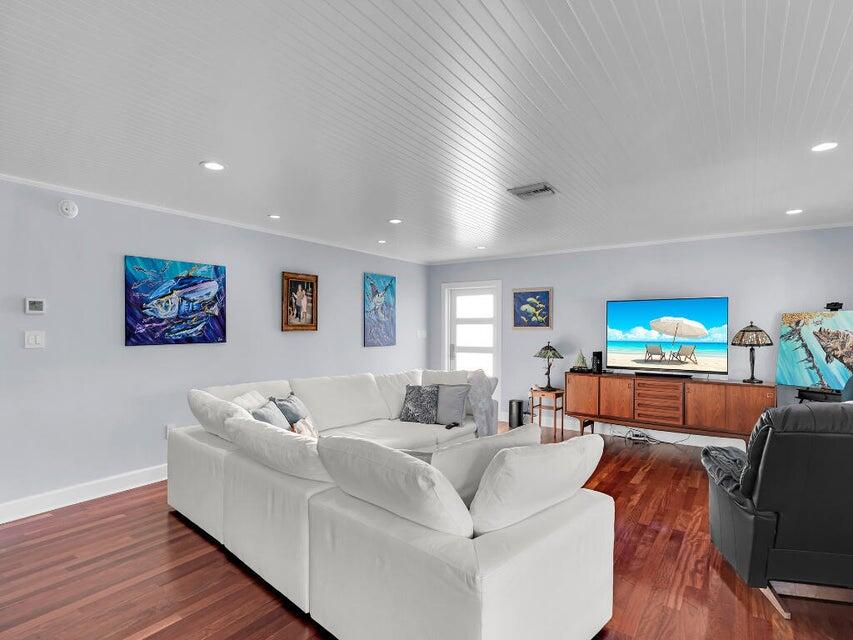 232 W Seaview Drive Property Photo 2