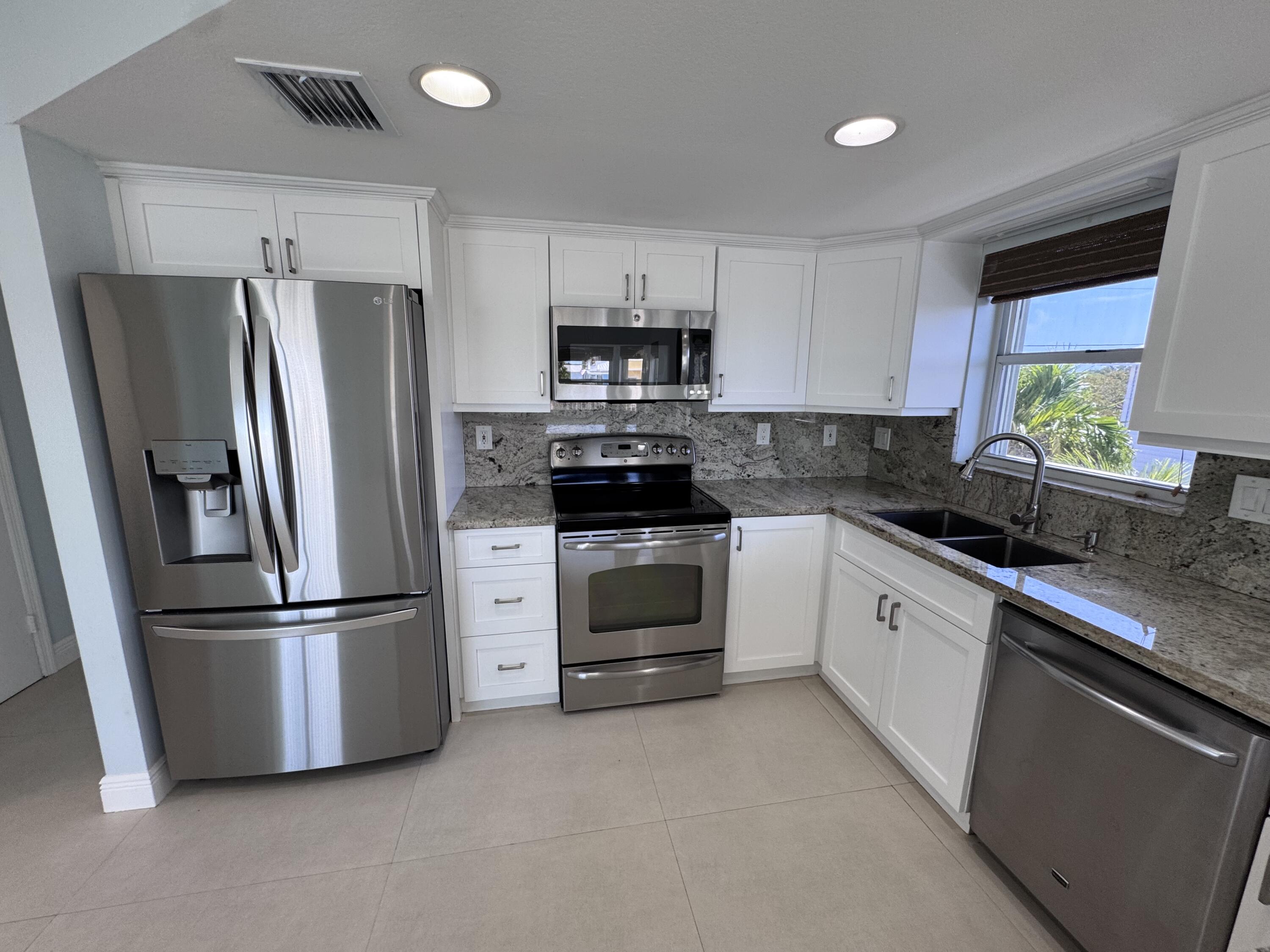 10 Mangrove Lane Property Photo 16