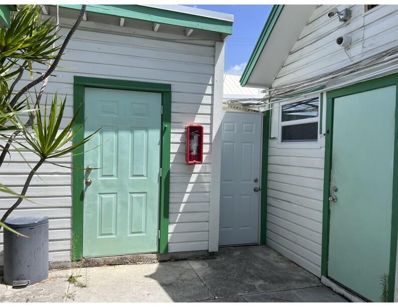 720-726 Emma Street Property Photo 7