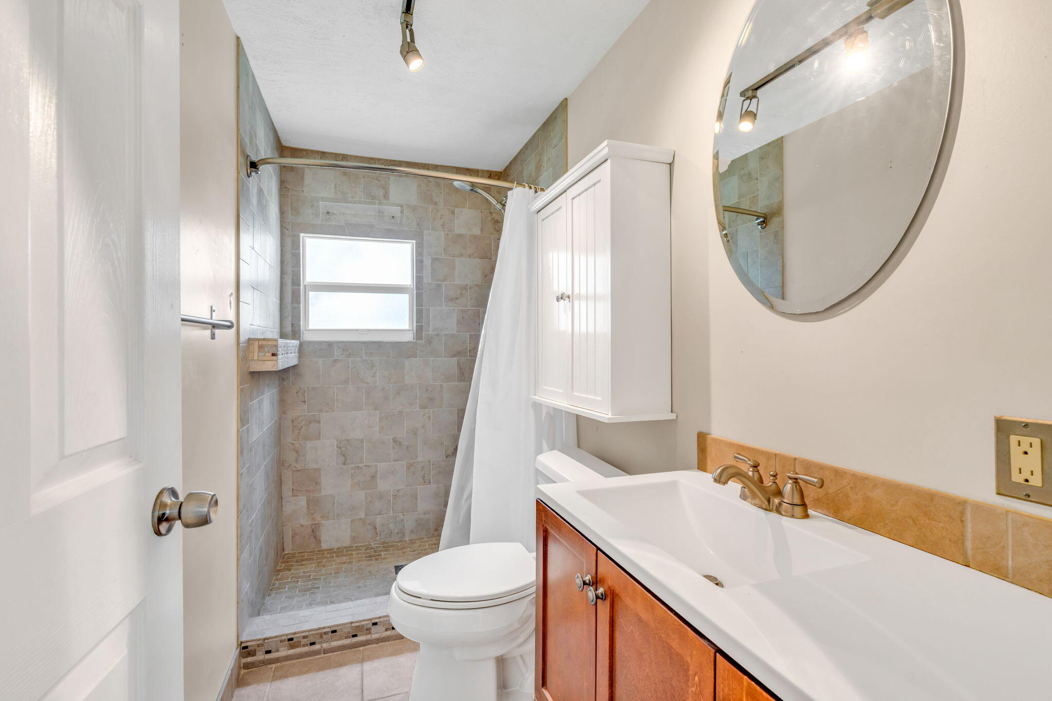 6800 Maloney Avenue, 35 Property Photo 20
