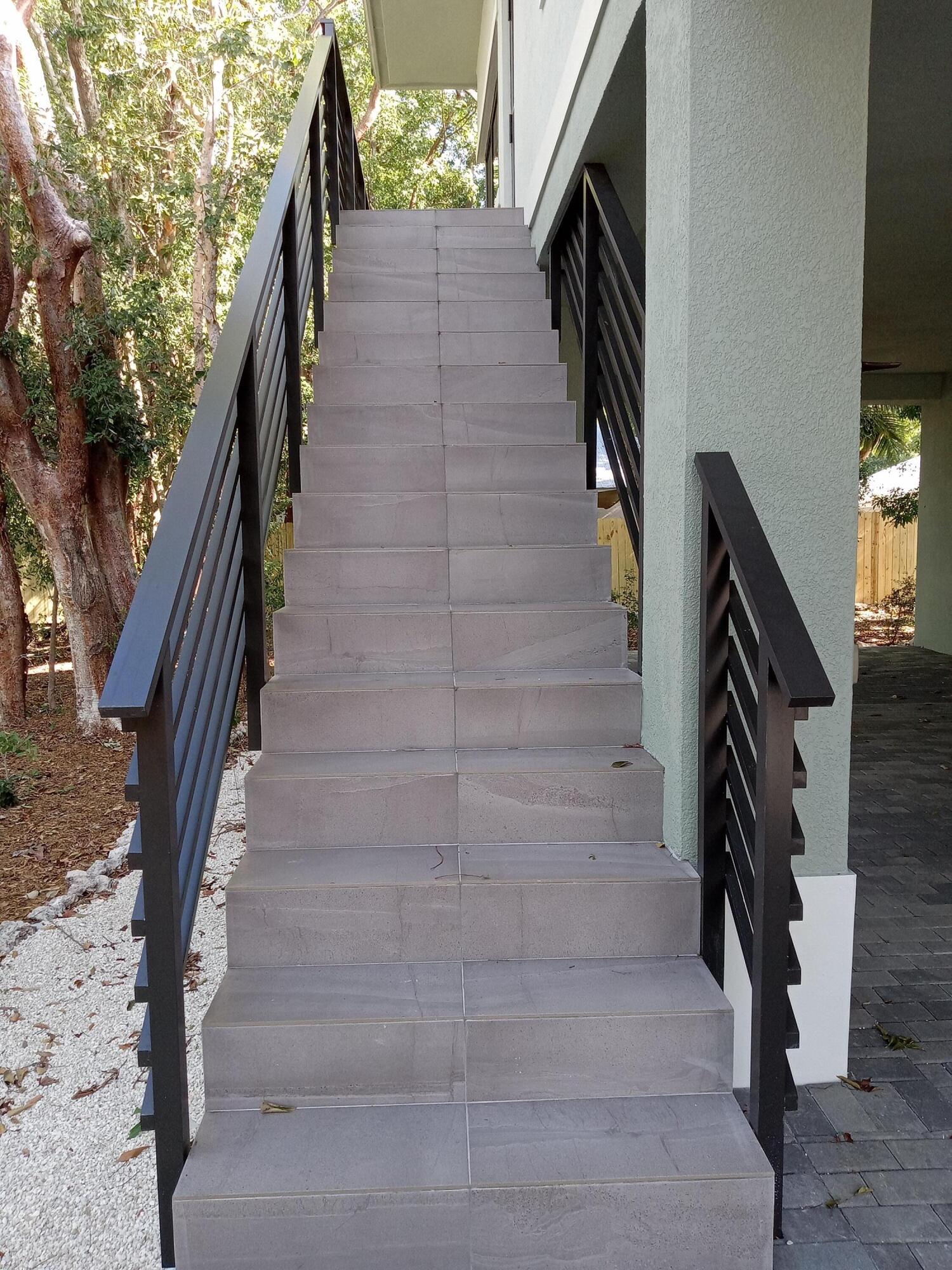 901 Estall Street Property Photo 2