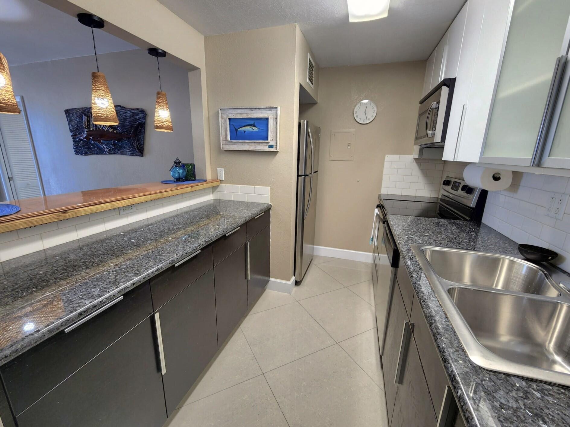 88500 Overseas Highway, 301 Property Photo 5