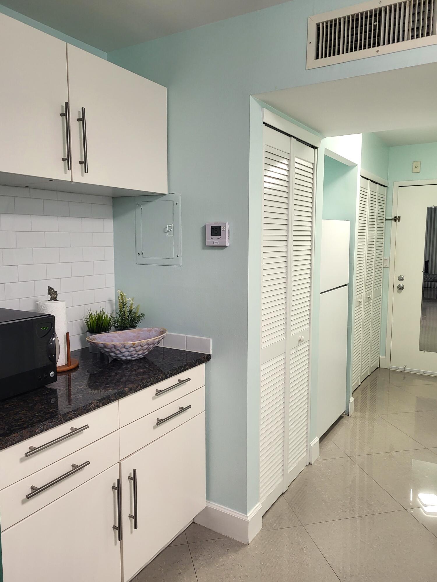 88500 Overseas Highway, 302 Property Photo 8