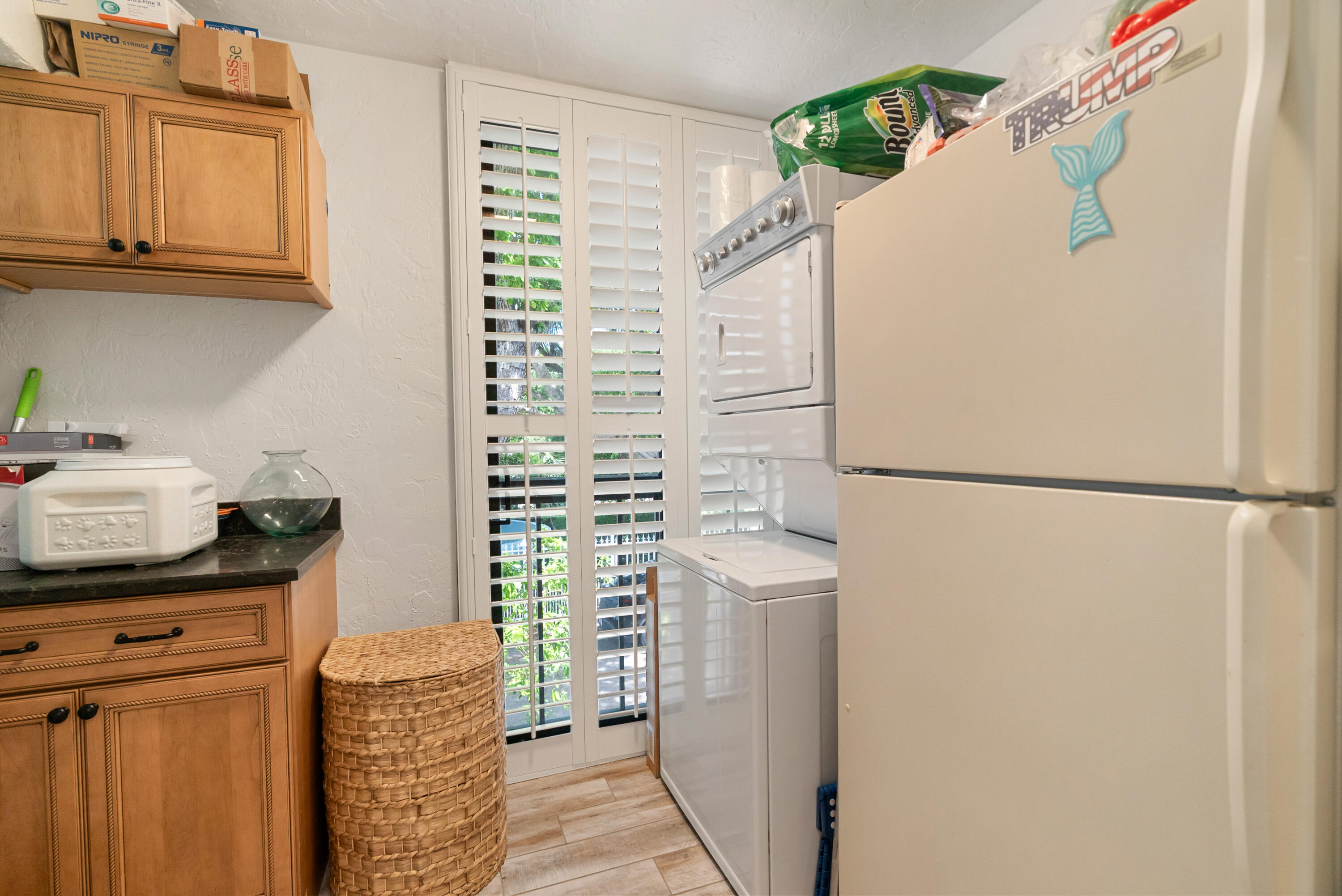 9812 Windward Avenue Property Photo 18