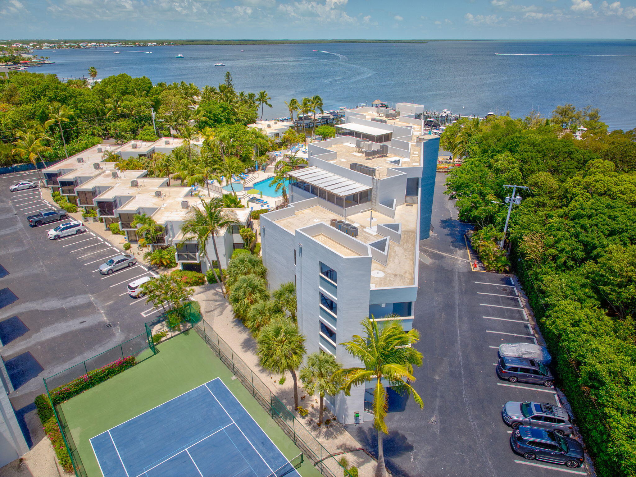 104350 Overseas Highway, B203 Property Photo 19