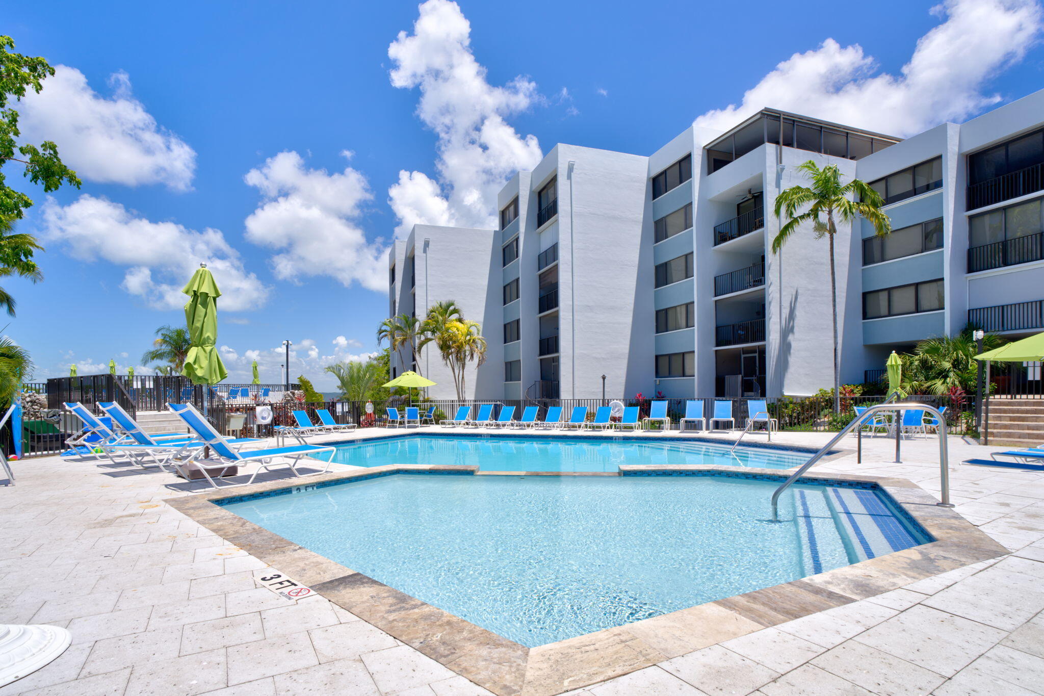 104350 Overseas Highway, B203 Property Photo 28