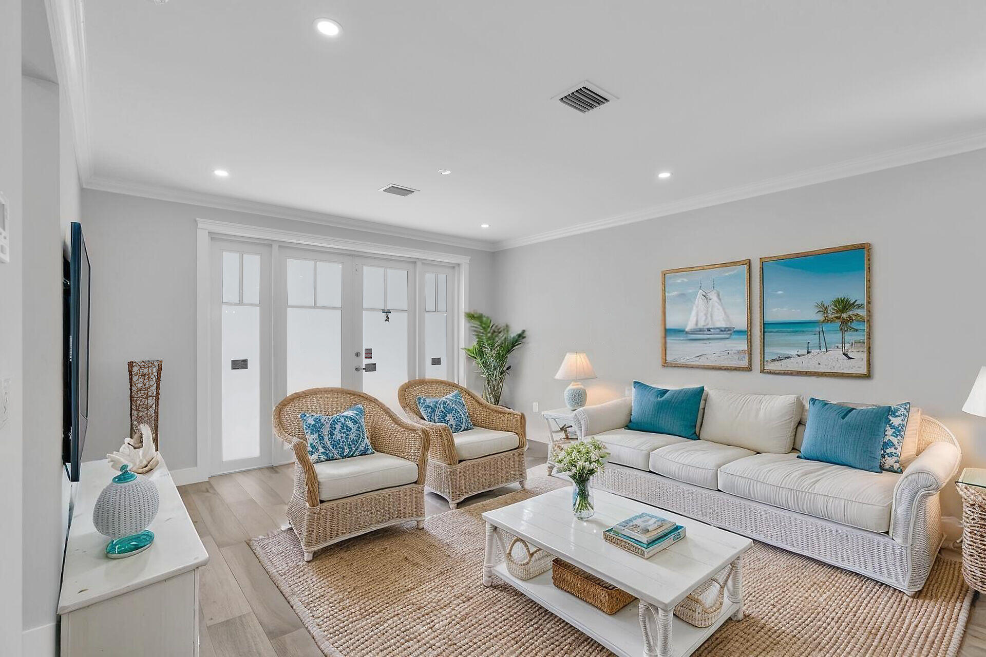 68 Coral Way Property Photo 4