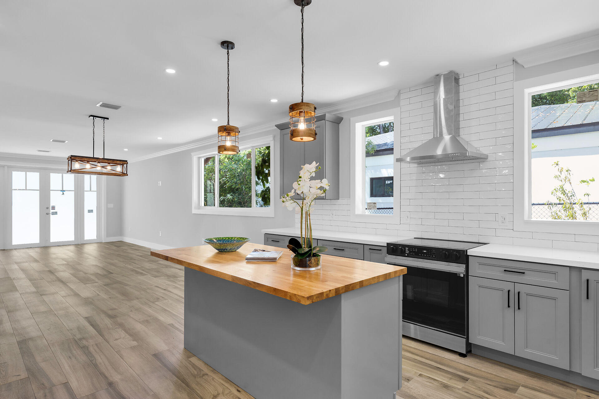 68 Coral Way Property Photo 12