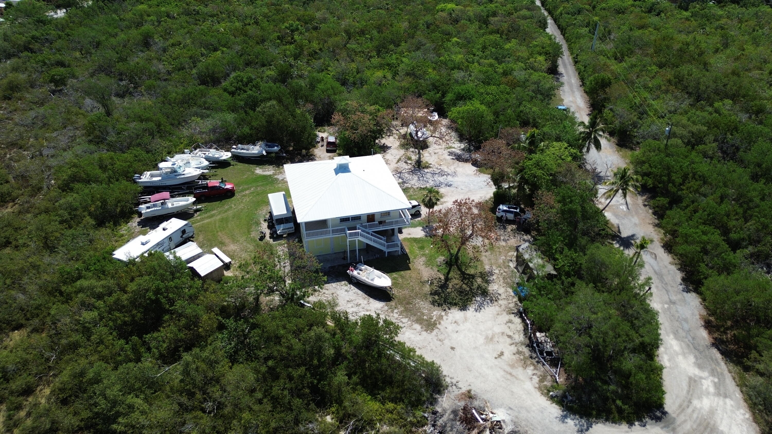 27821 Leeward S Road Property Photo 2