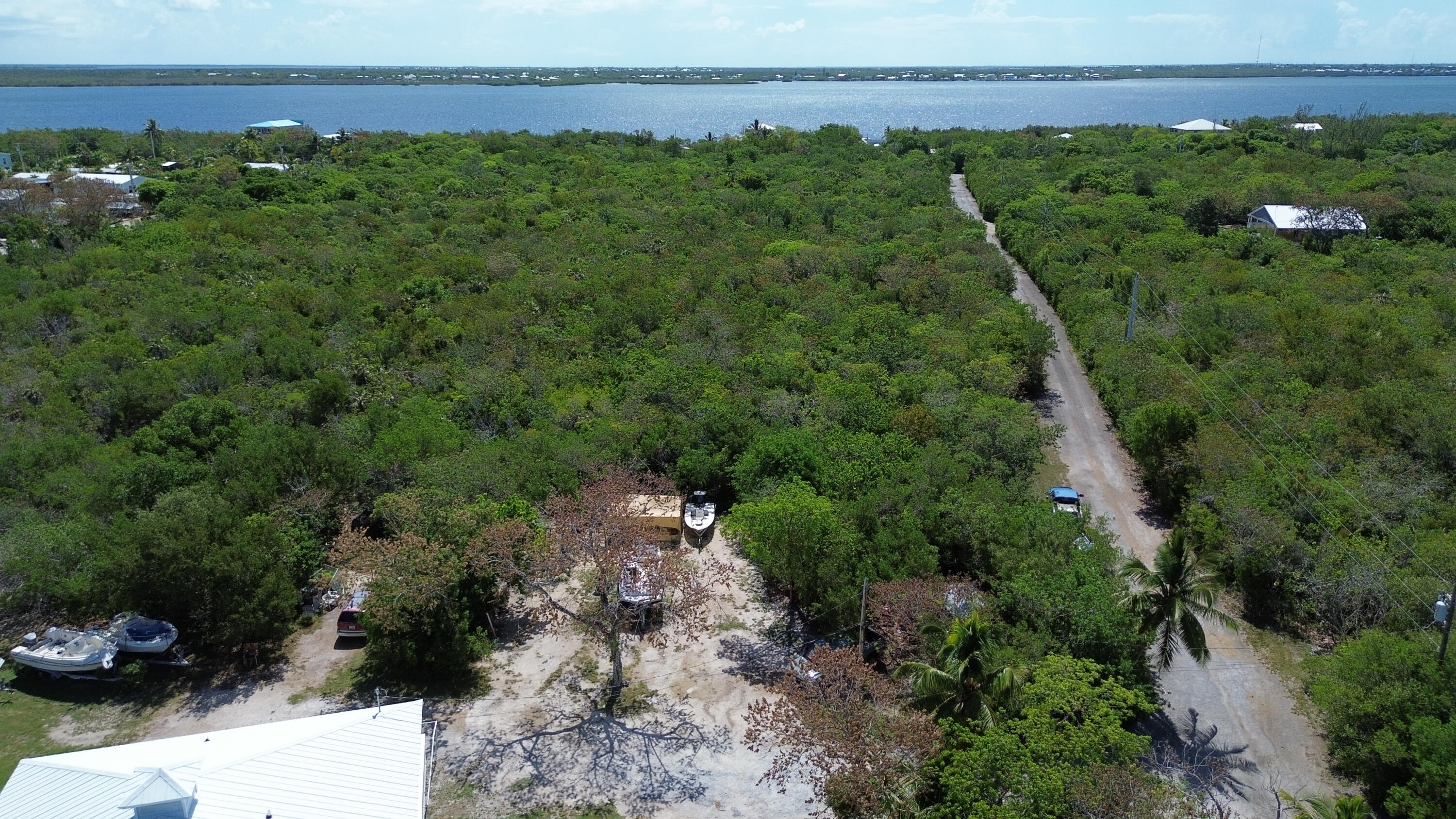 27821 Leeward S Road Property Photo 4