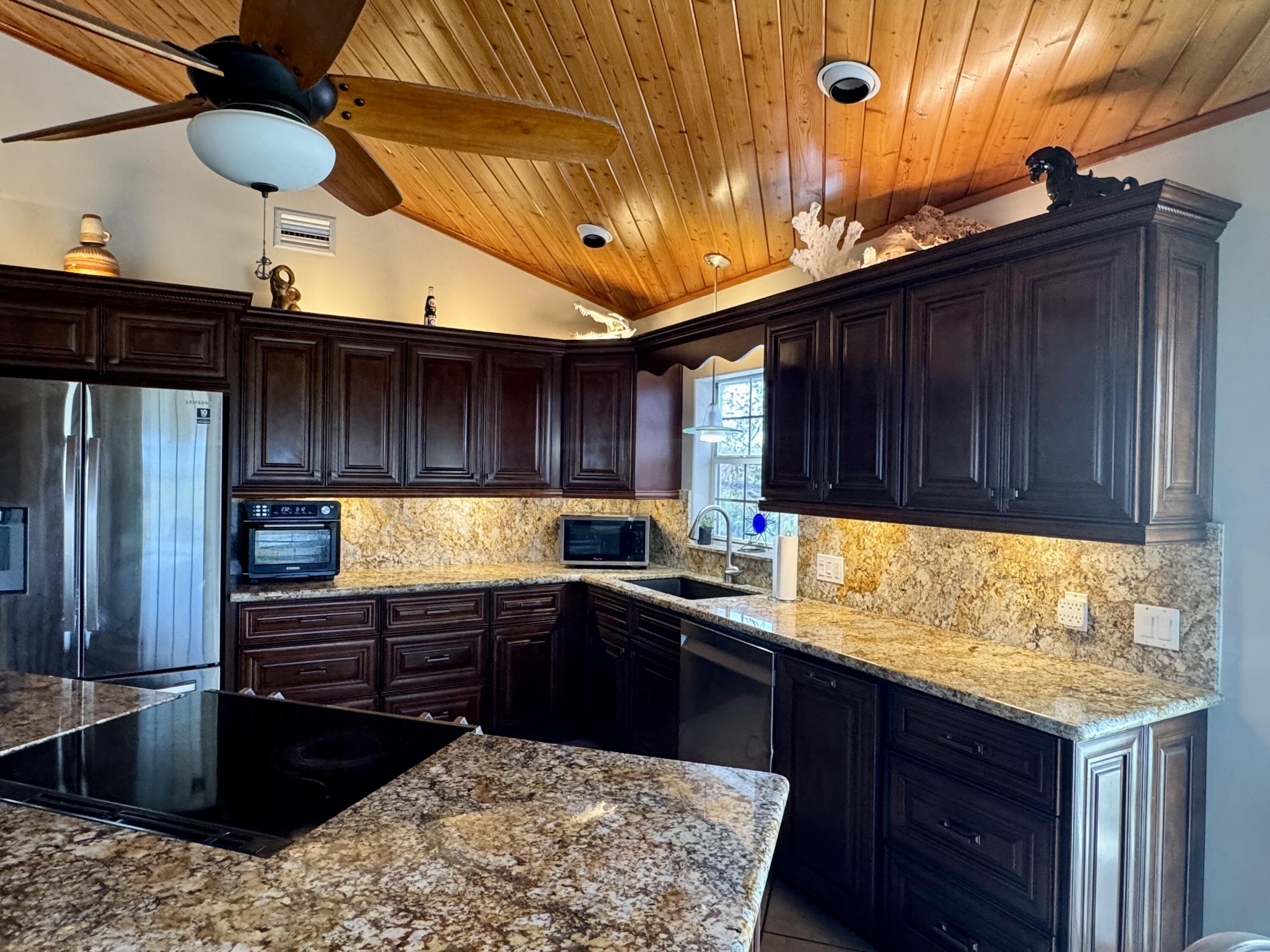 27821 Leeward S Road Property Photo 17