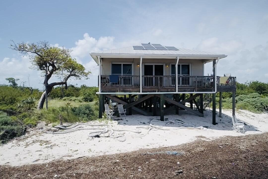 1w & 2w Cooks Island Property Photo 3