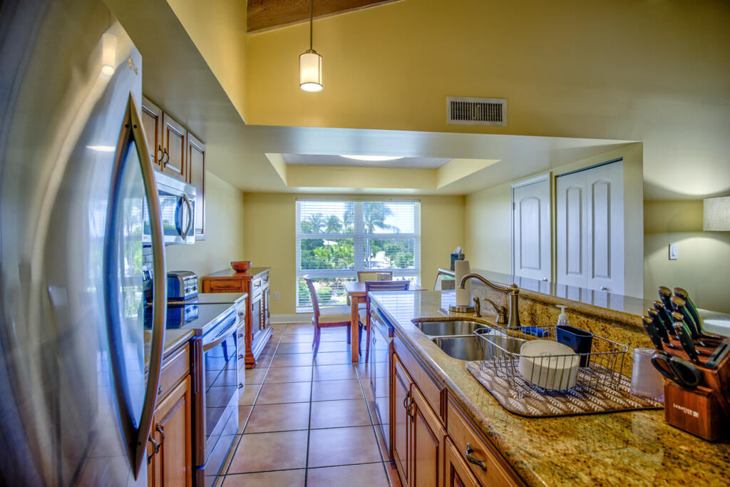 8301 Marina Villas Drive, 8301 Property Photo 5