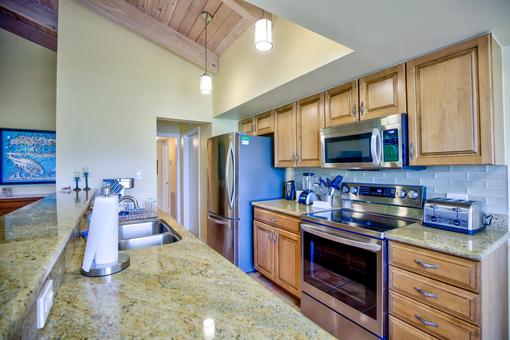 8301 Marina Villas Drive, 8301 Property Photo 6