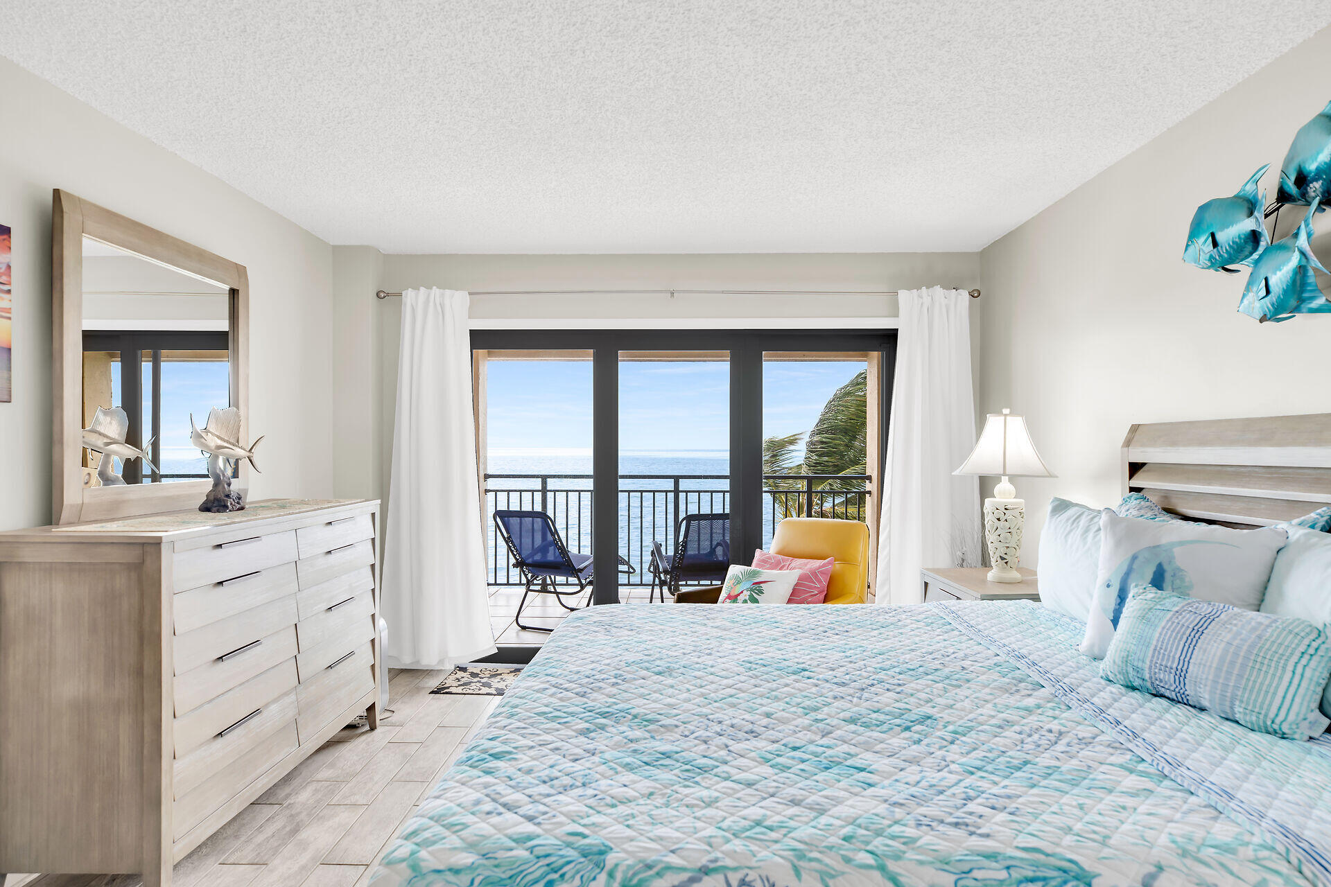 1001 W Ocean Drive, 1-305 Property Photo 15