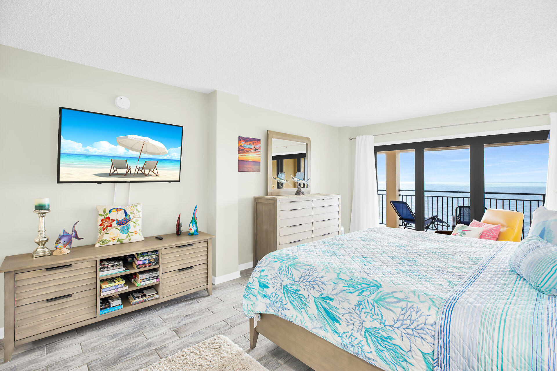 1001 W Ocean Drive, 1-305 Property Photo 16
