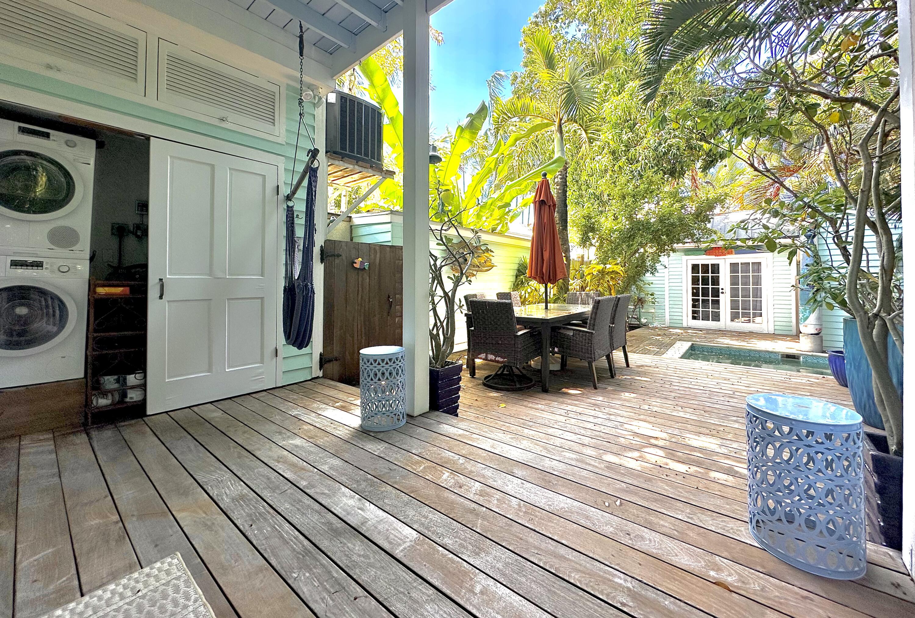 312 William Street Property Photo 17