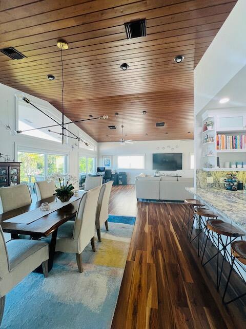 358 Stirrup Key Boulevard Property Photo 6