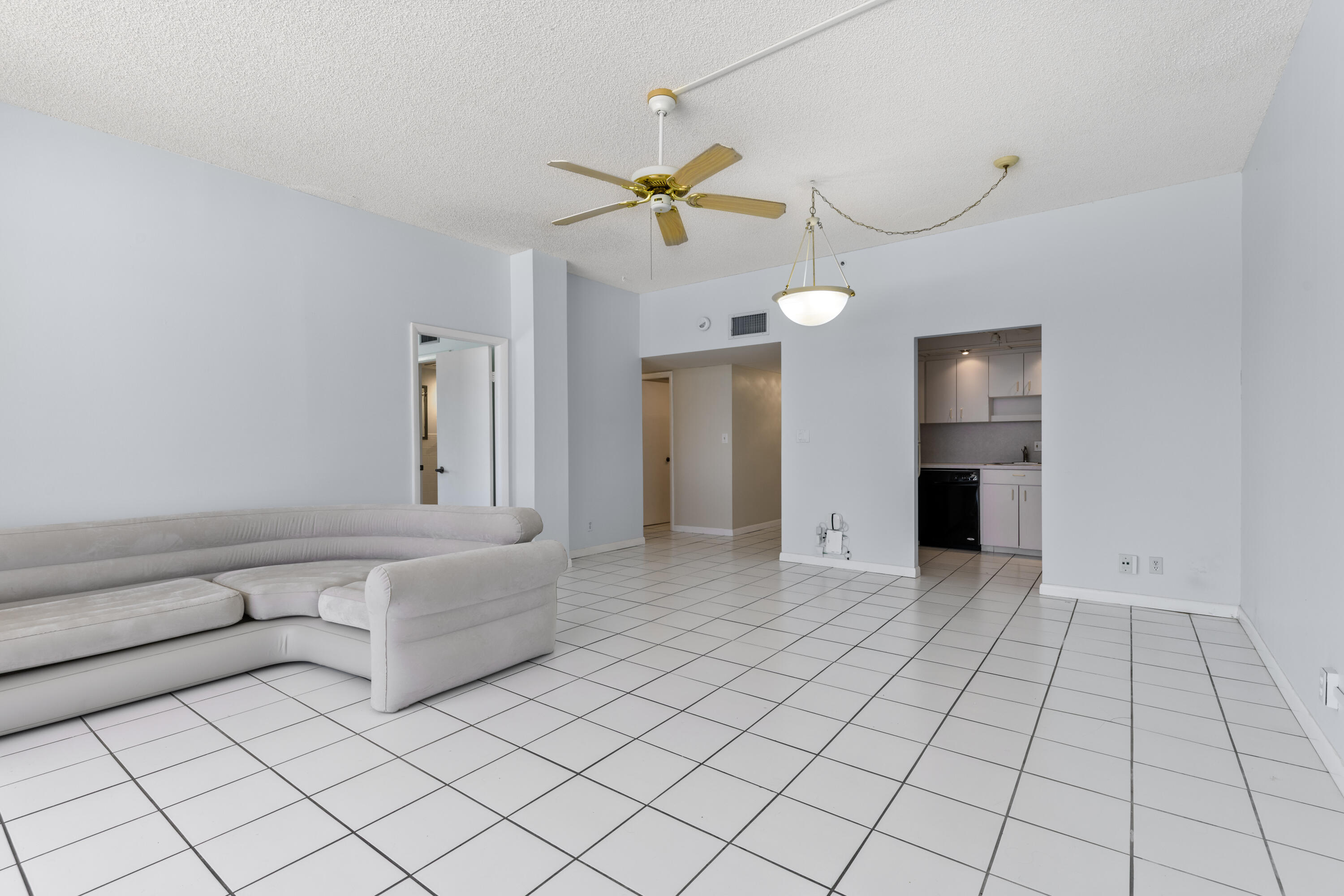2000 Coco Plum Drive, 106 Property Photo 9