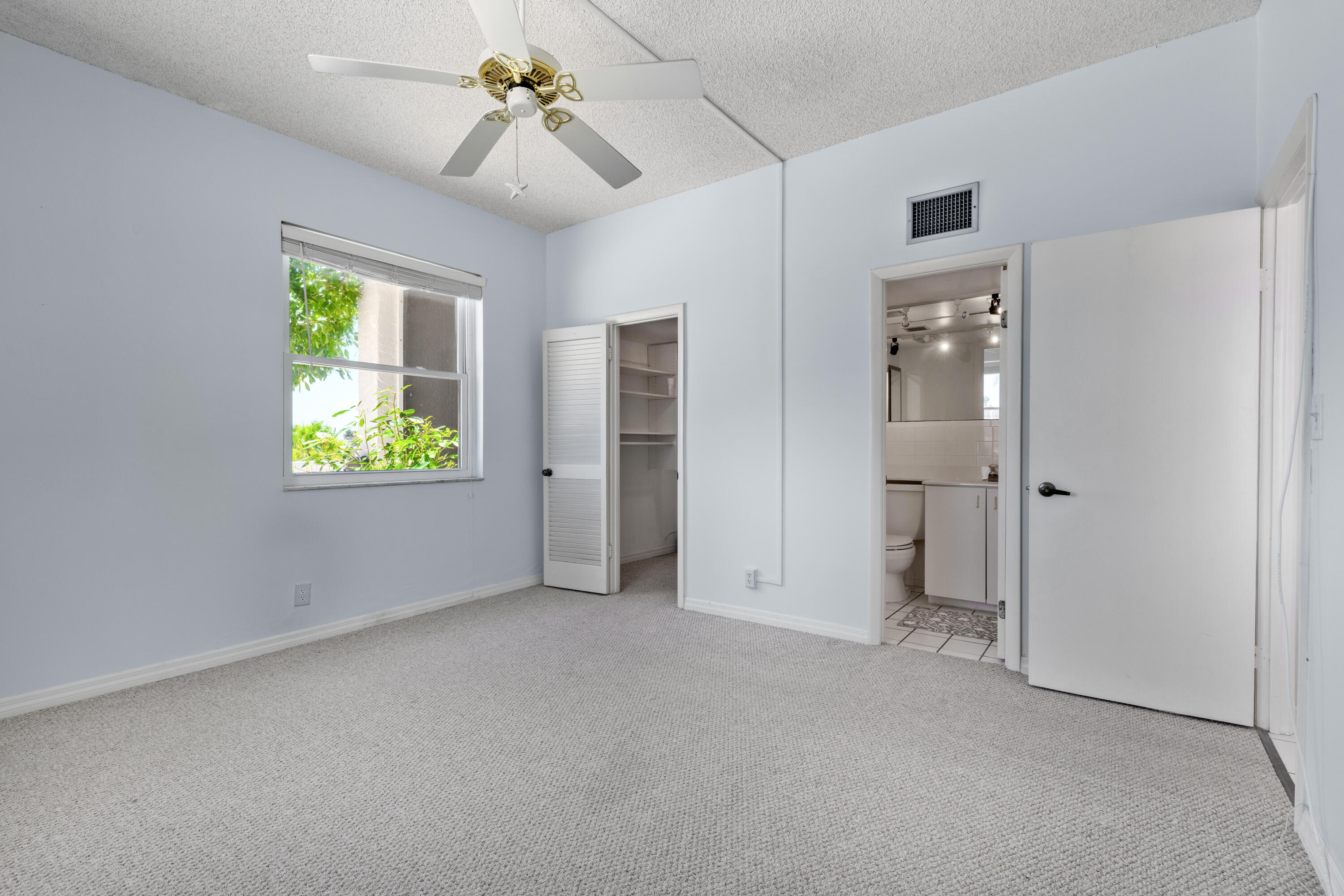 2000 Coco Plum Drive, 106 Property Photo 12